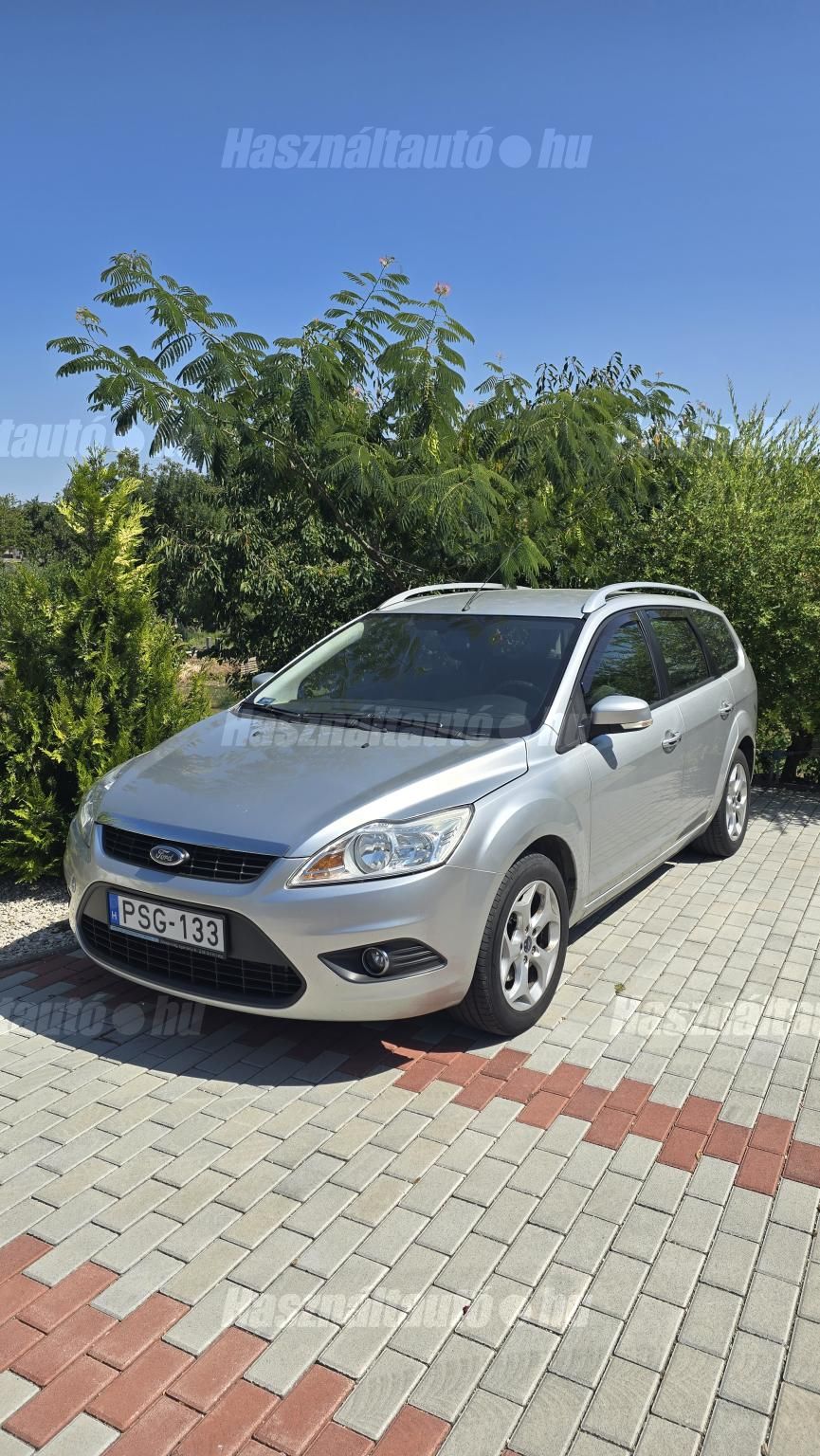 FORD FOCUS 2009/8 - 1