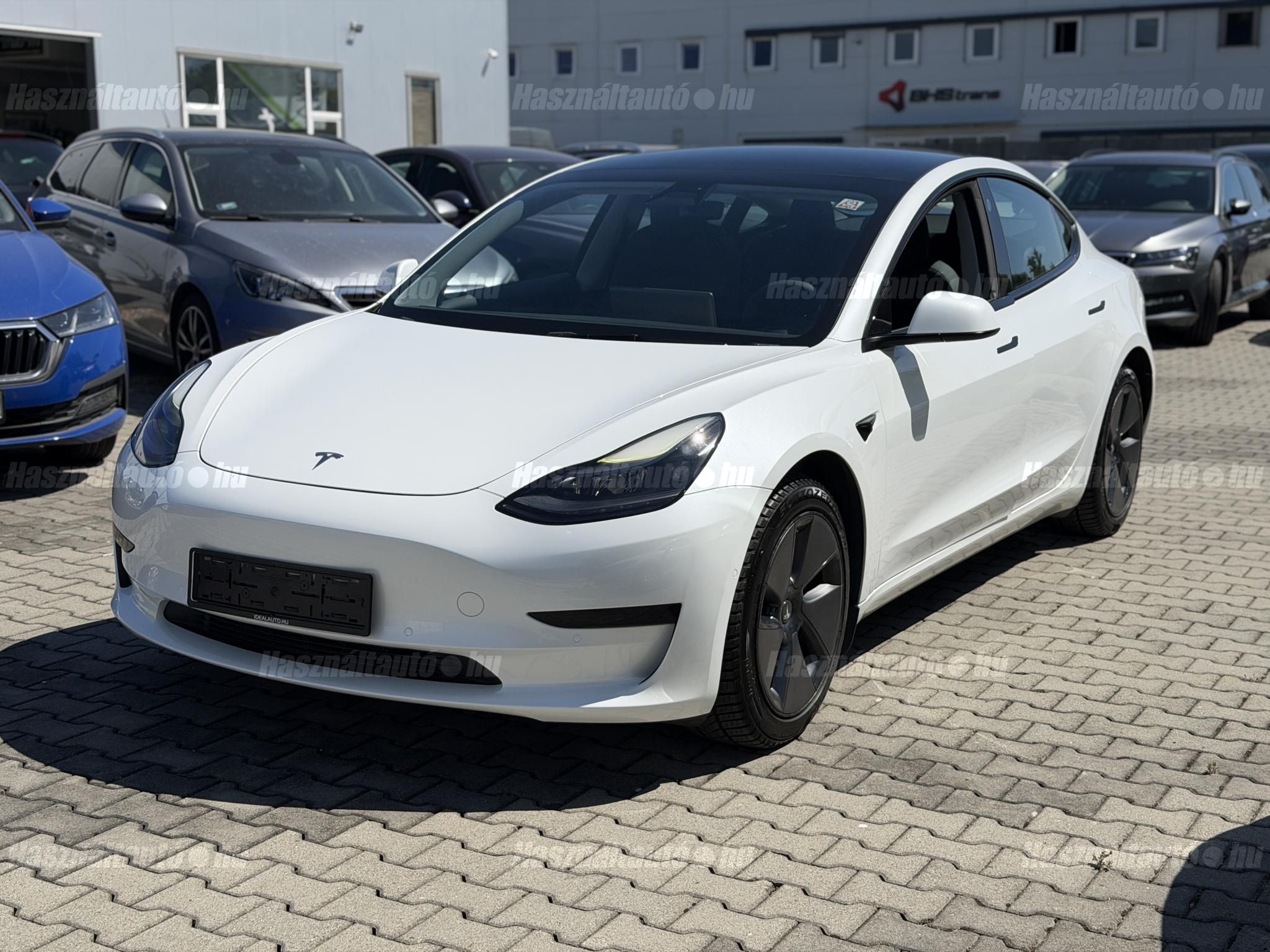 TESLA MODEL 3 2021/12 - 1