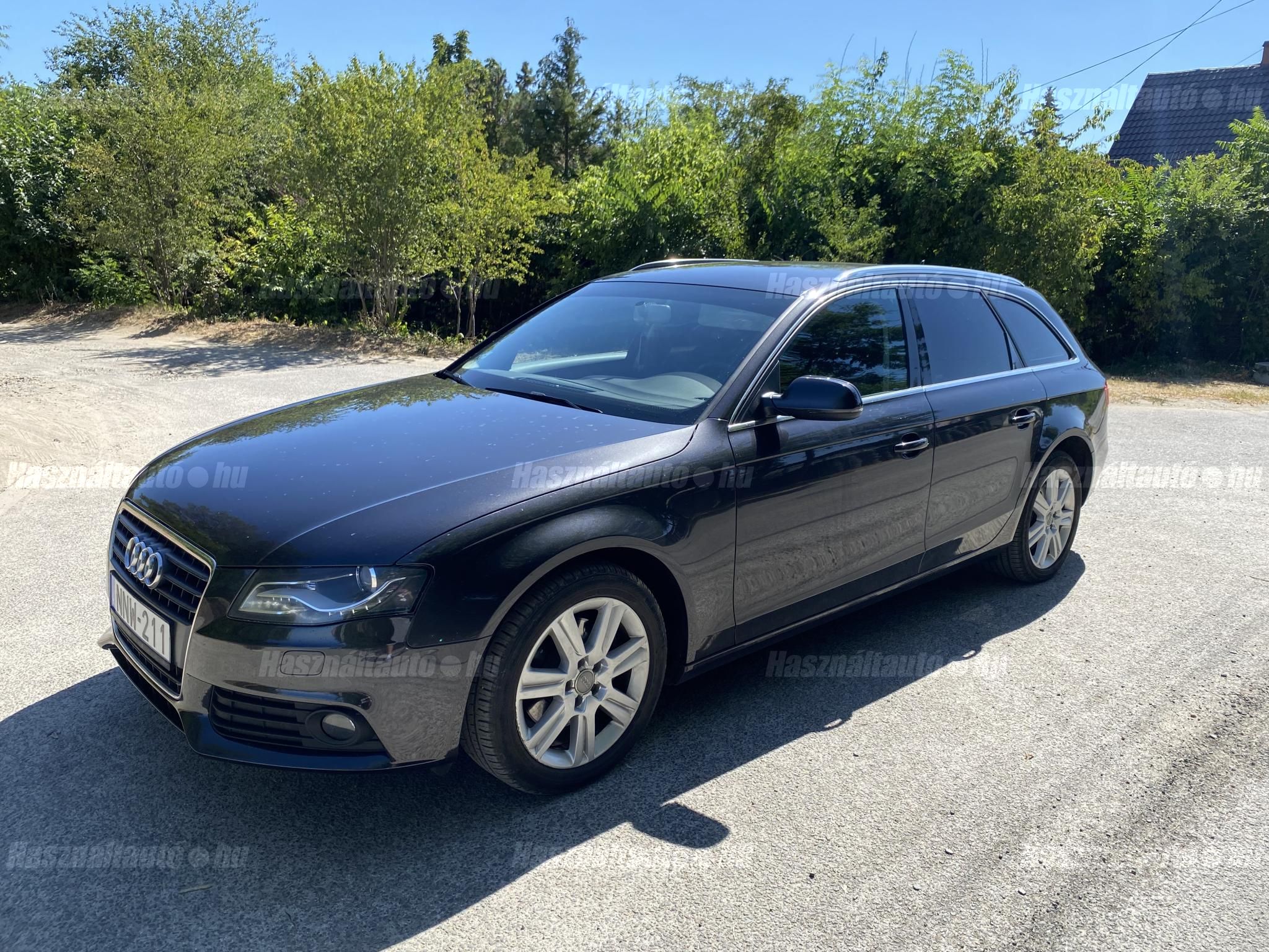AUDI A4 2011/5 - 1