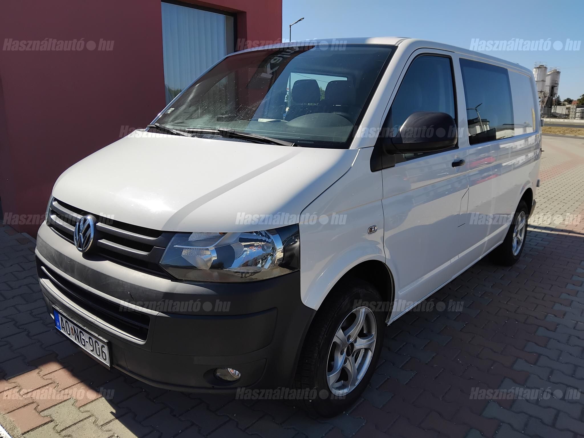 VOLKSWAGEN TRANSPORTER 2015/9 - 1