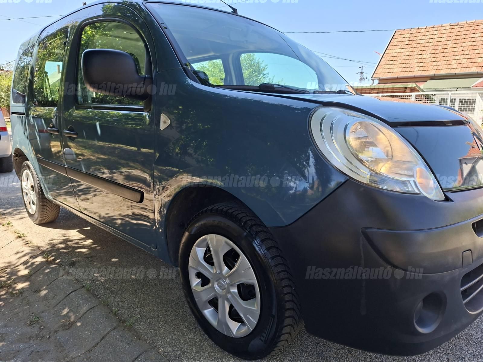 RENAULT KANGOO 2010/11 - 1