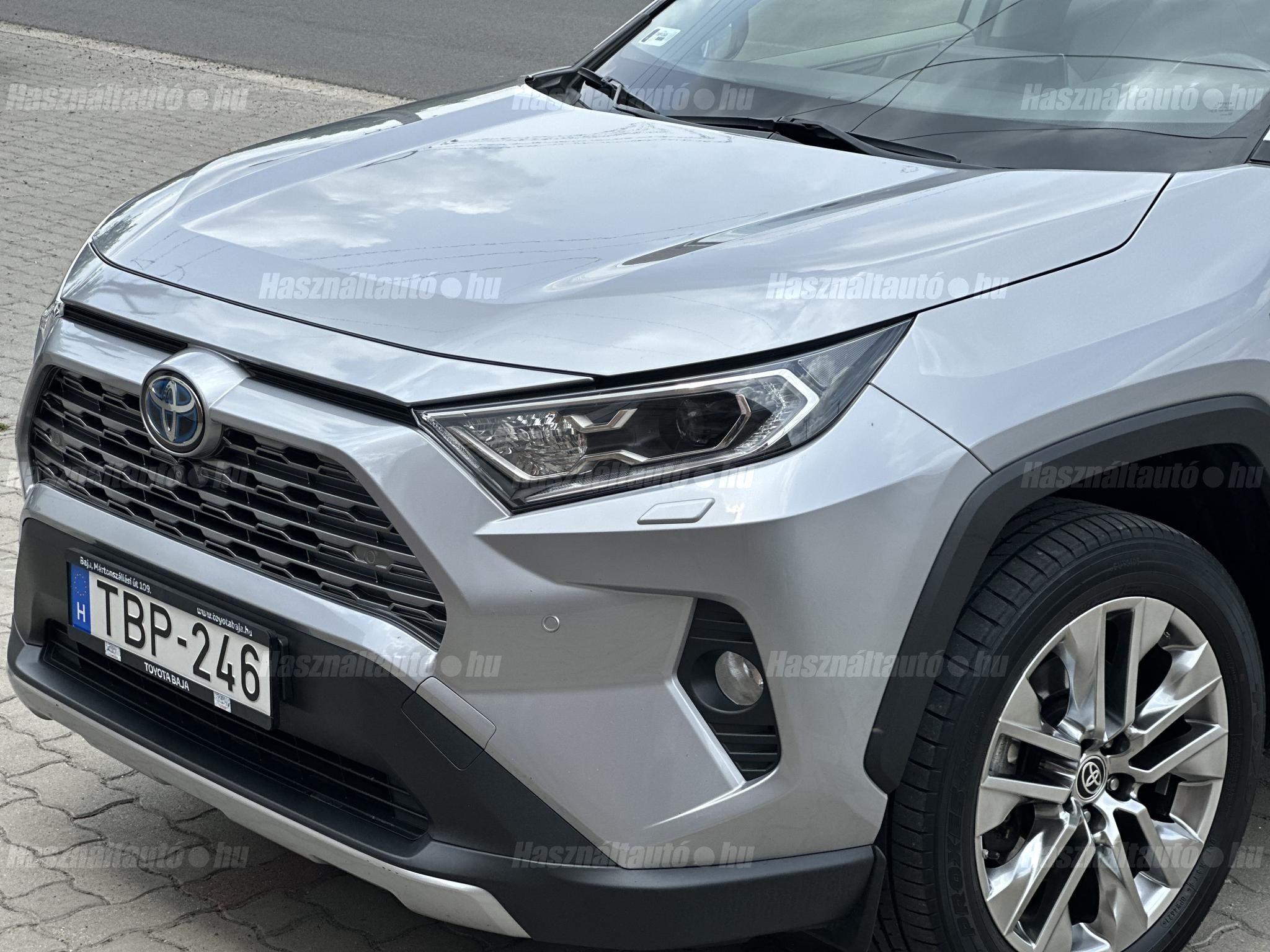 TOYOTA RAV 4 2021 - 1