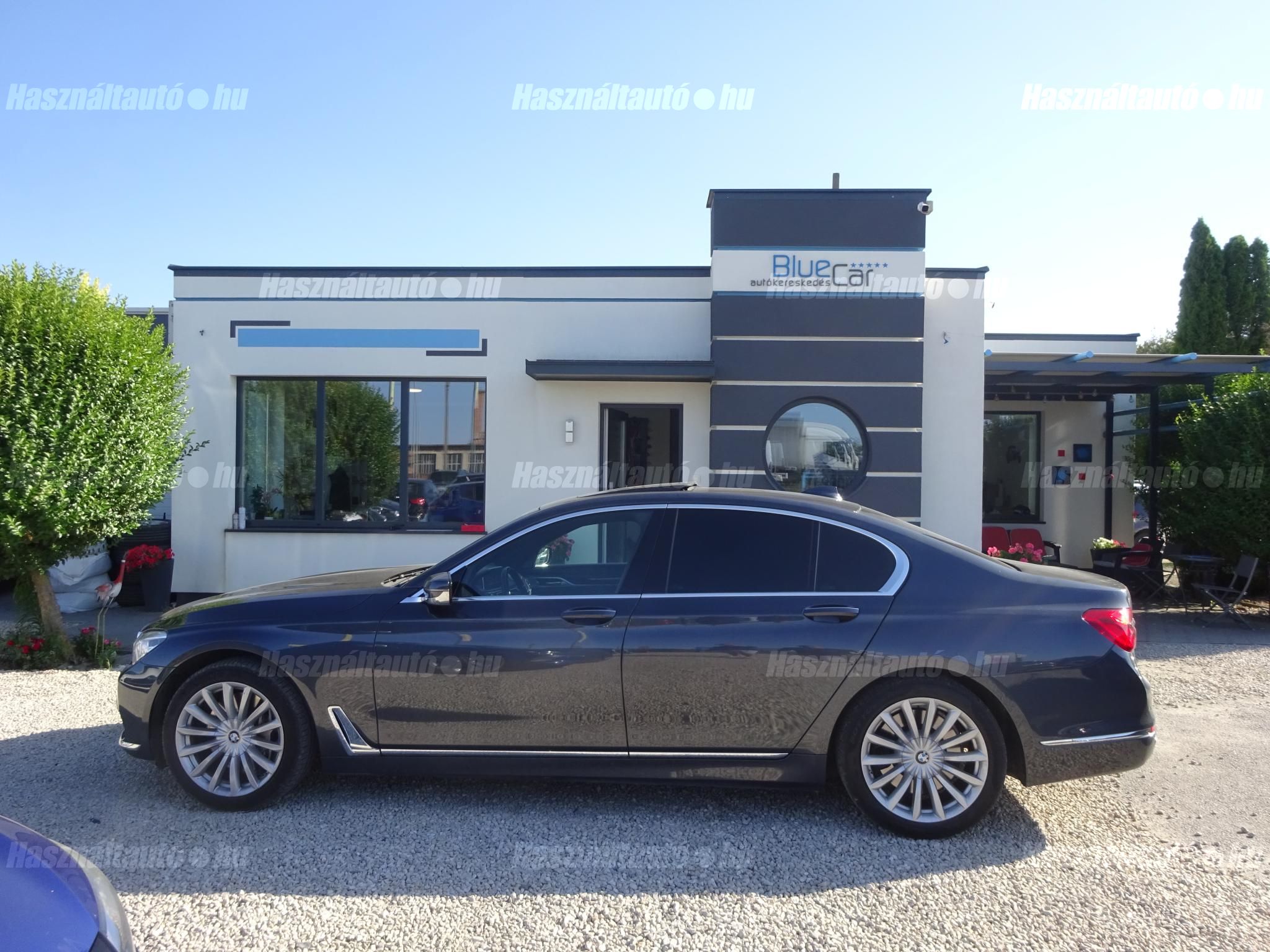 BMW 750 2016/8 - 1
