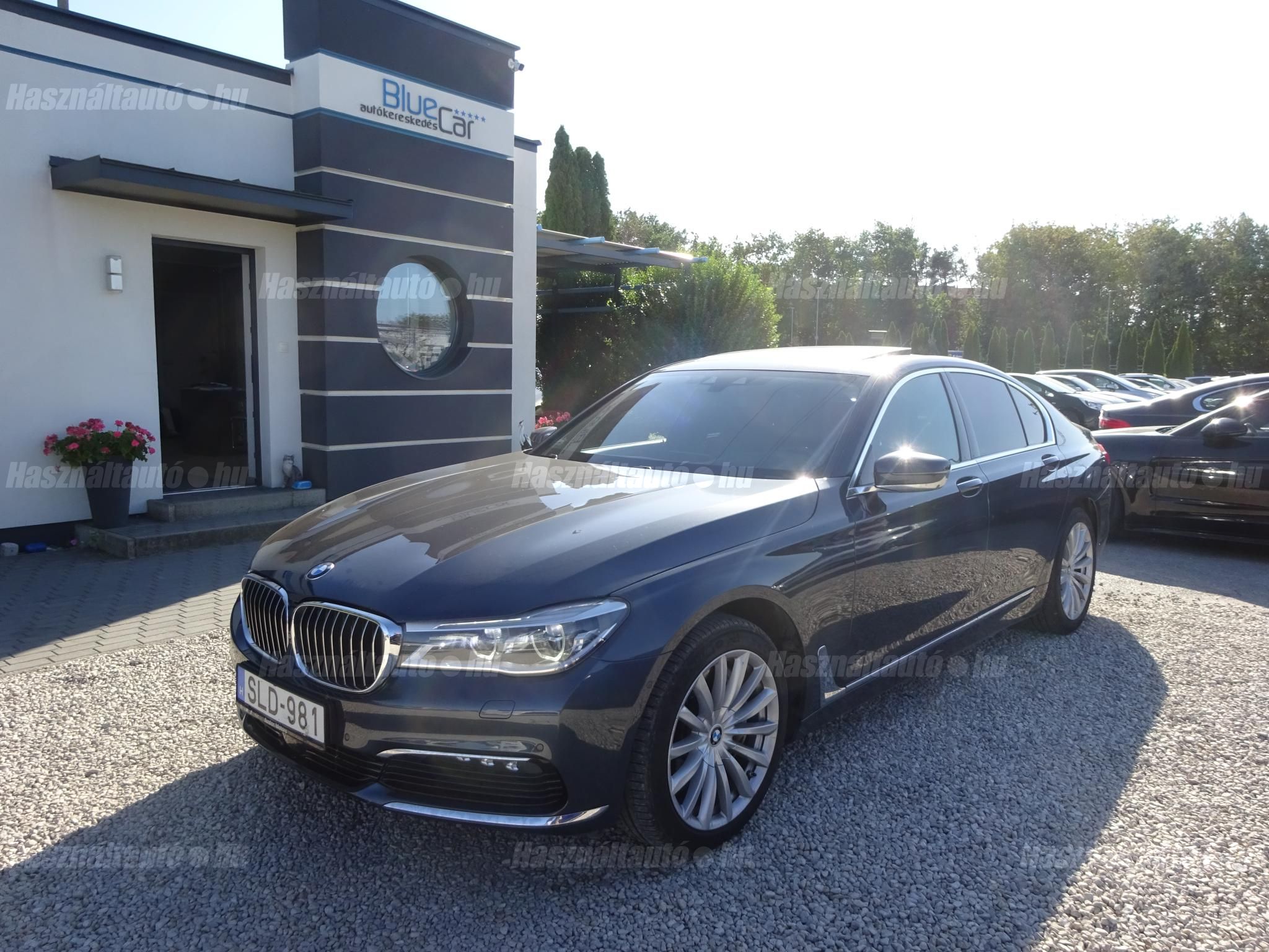 BMW 750 2016/8 - 1
