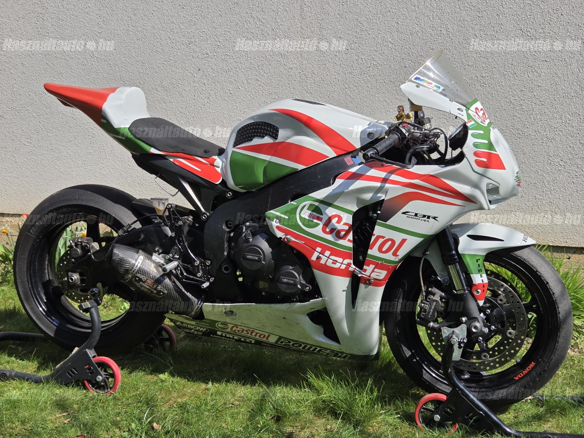HONDA CBR 1000 RR 2010 - 1