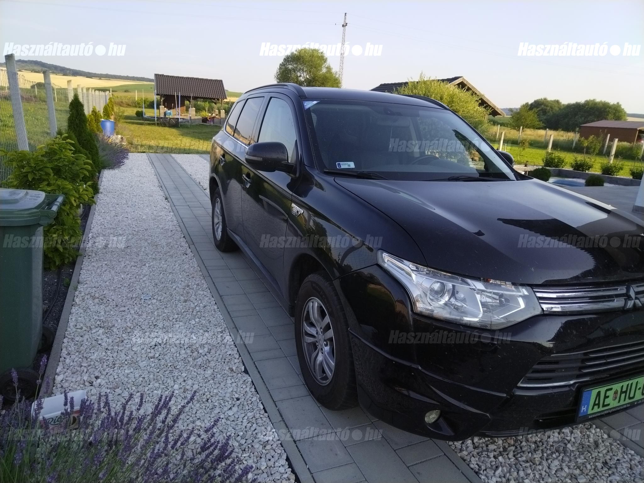MITSUBISHI OUTLANDER 2014/10 - 1