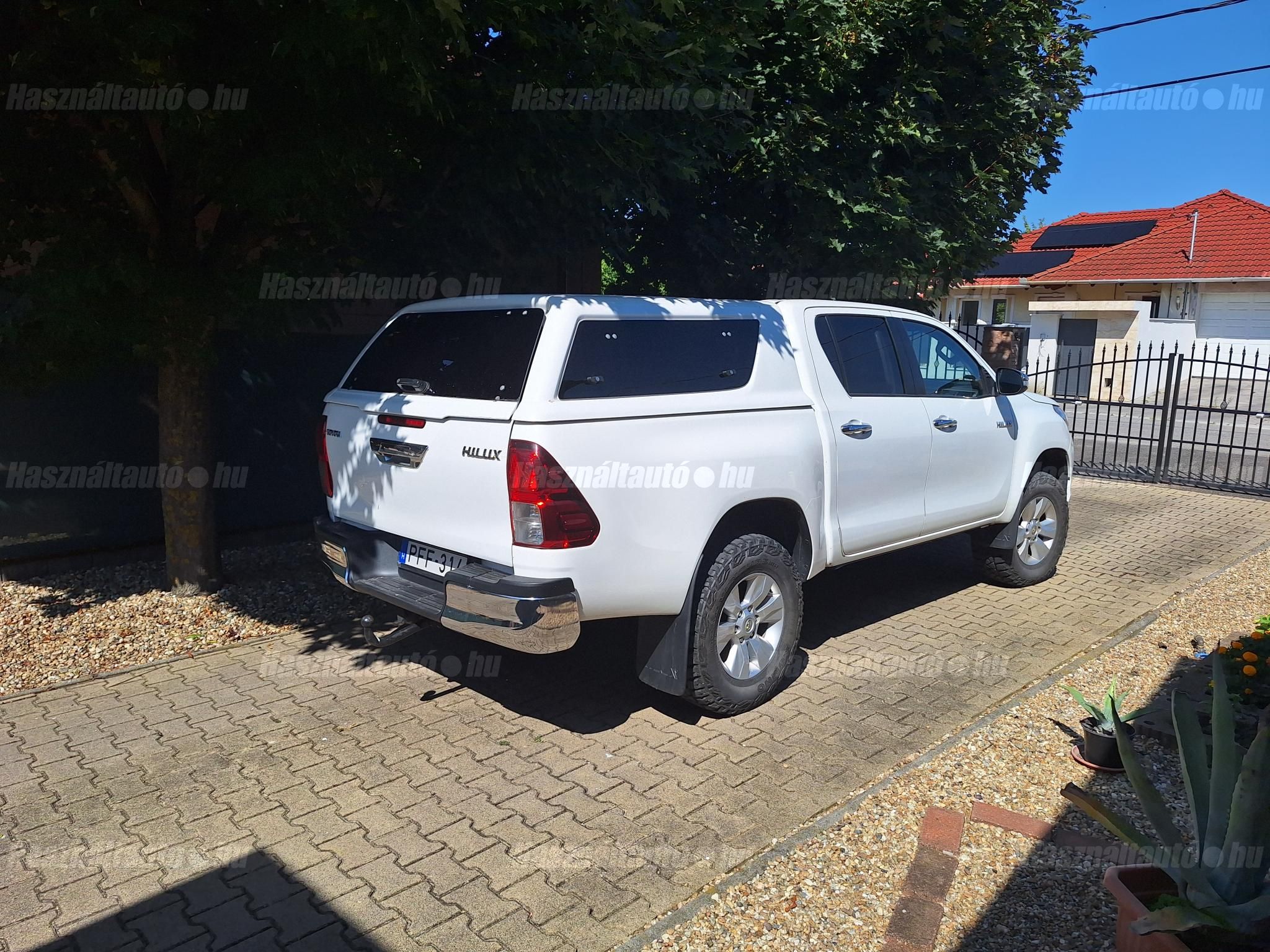 TOYOTA HILUX 2017/6 - 1