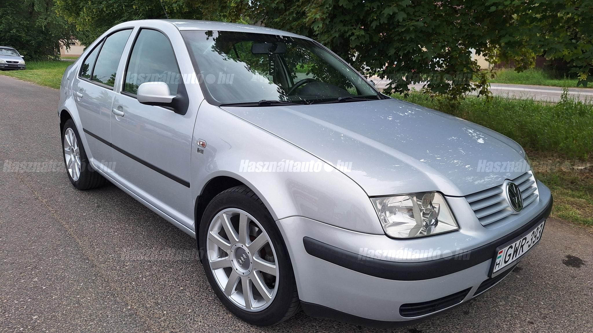 VOLKSWAGEN BORA 1999/4 - 1