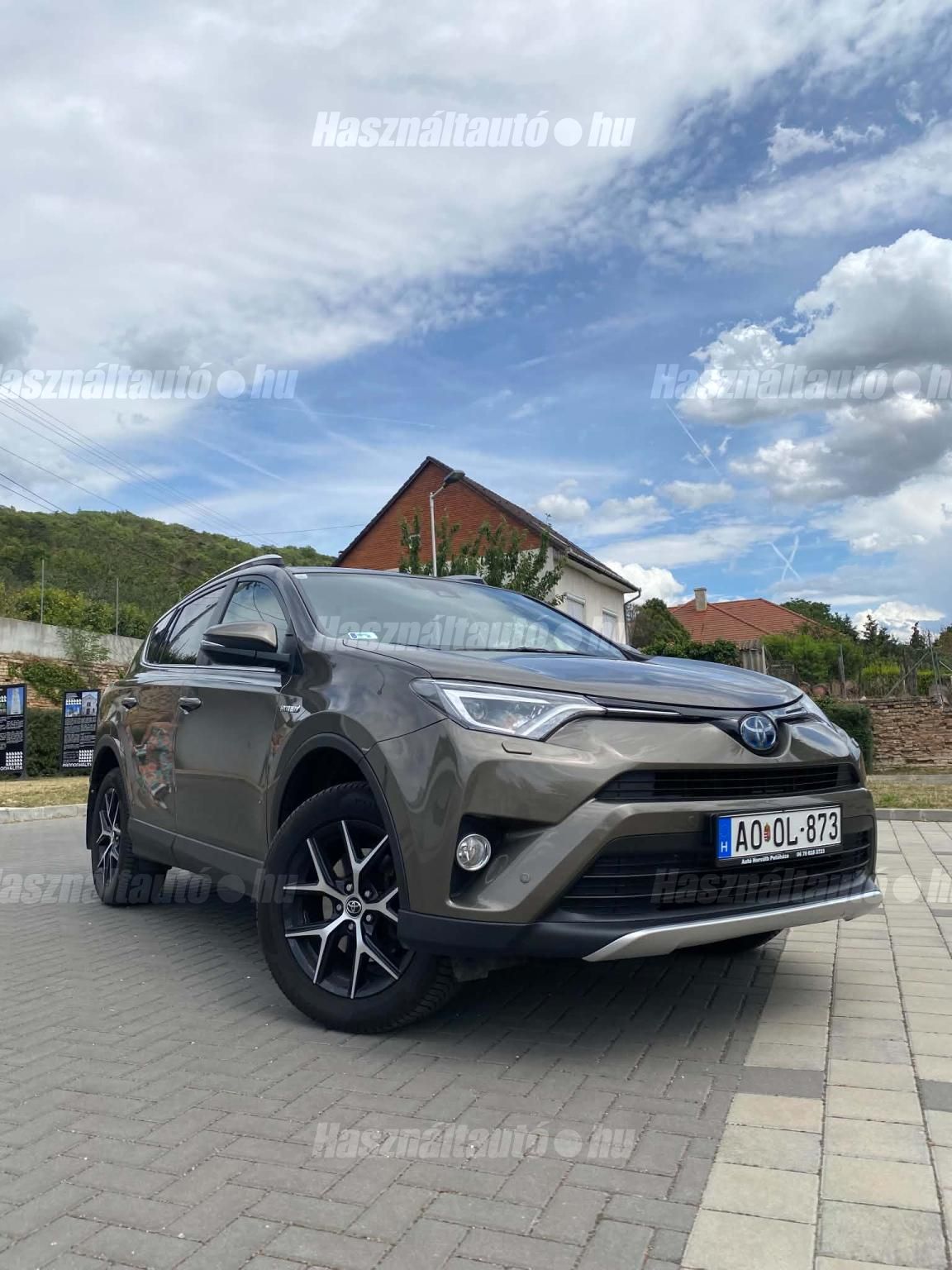 TOYOTA RAV 4 2016 - 1