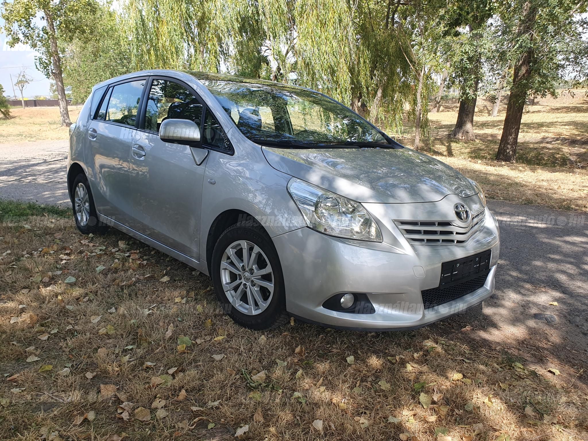 TOYOTA VERSO 2012/2 - 1