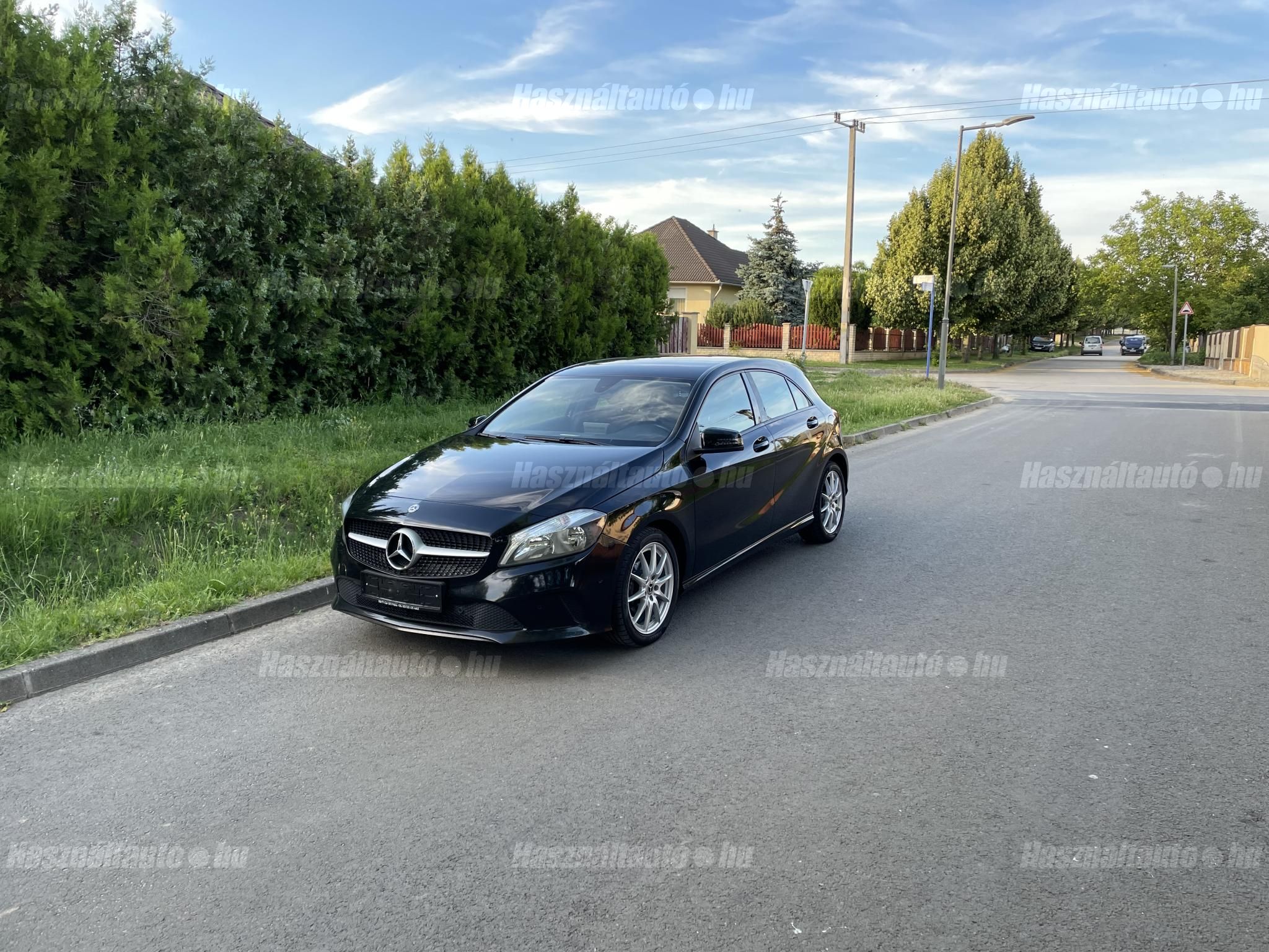 MERCEDES-BENZ A 180 2017/10 - 1