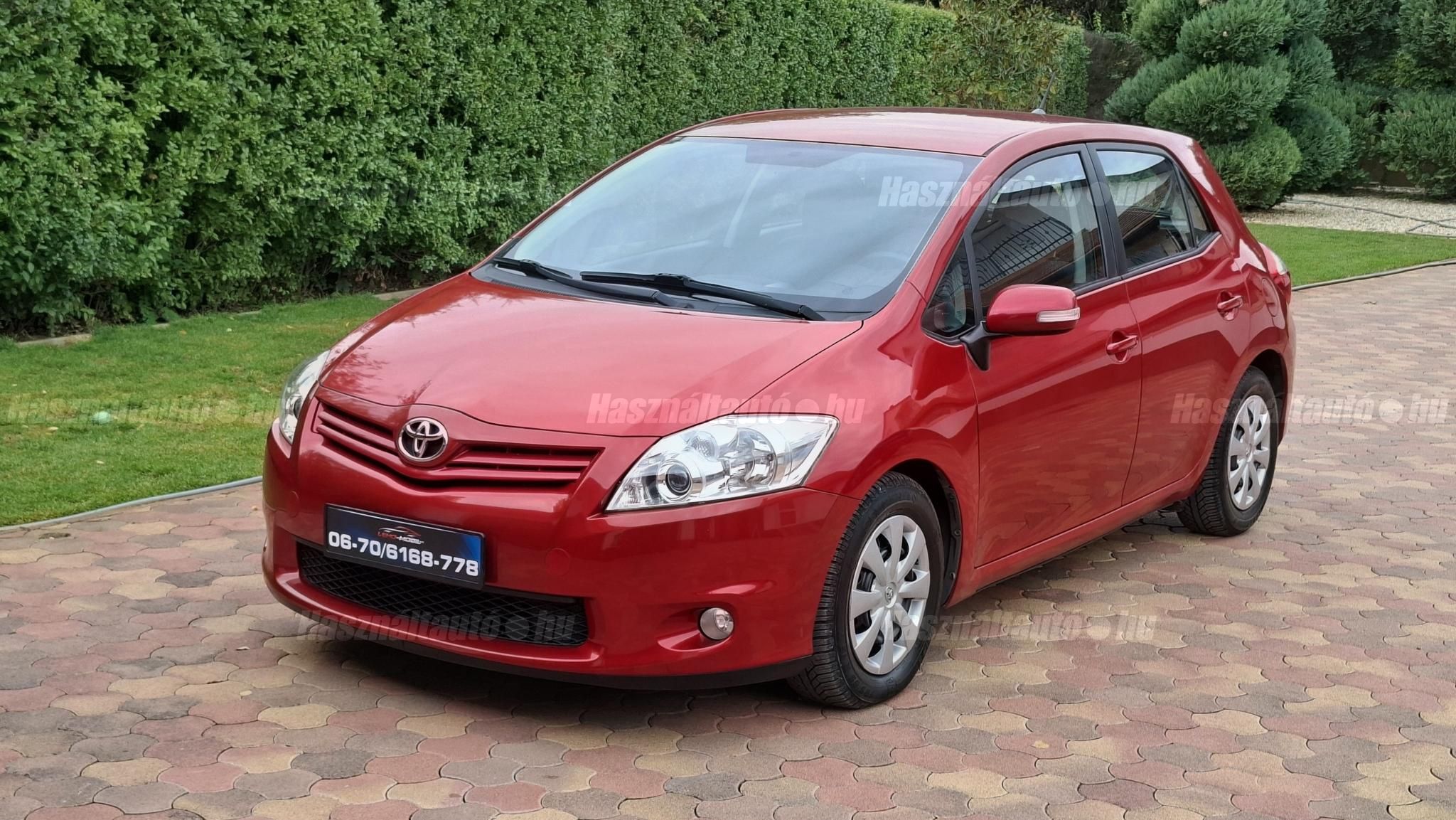 TOYOTA AURIS 2011/1 - 1
