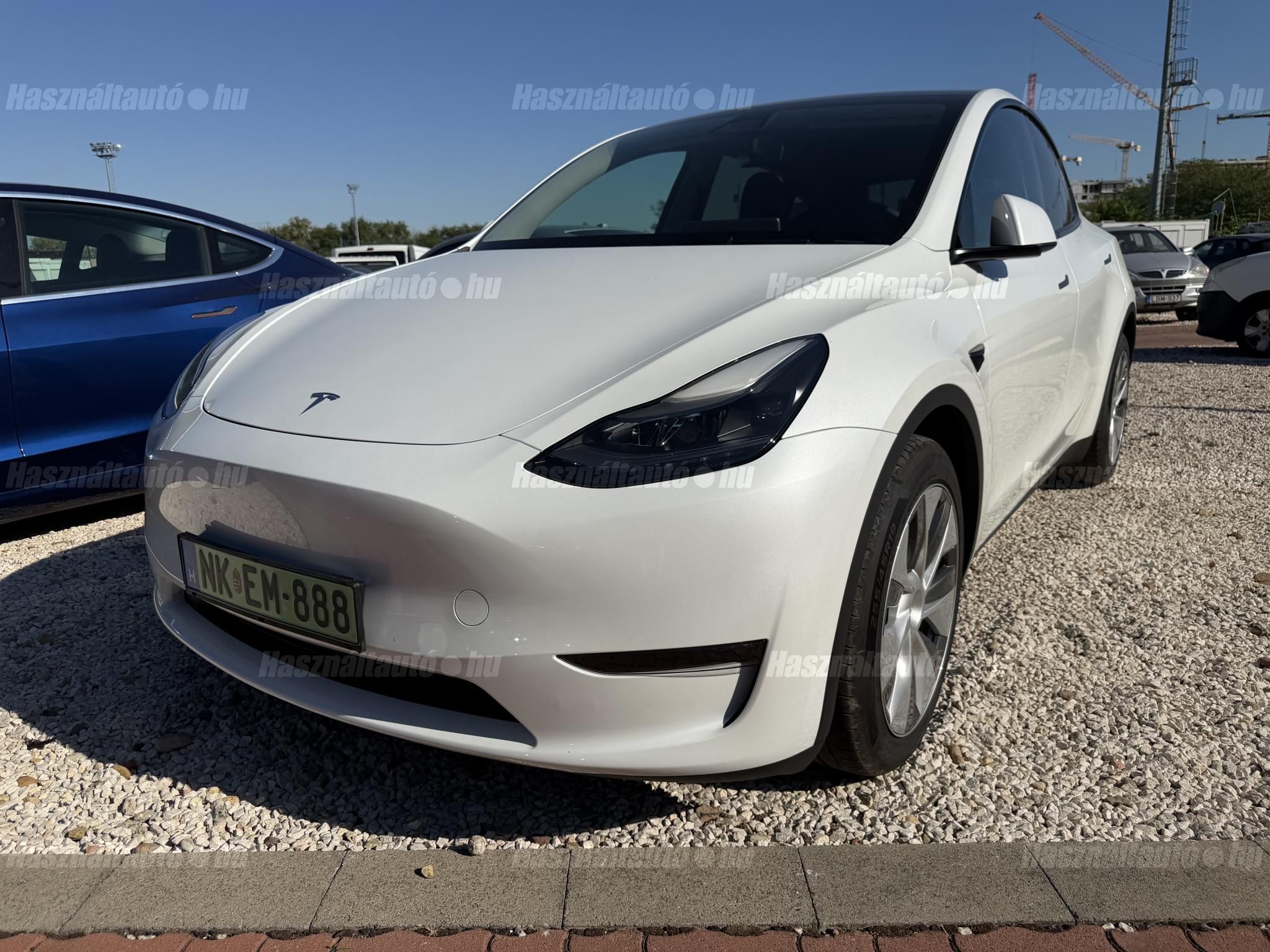 TESLA MODEL Y 2023/6 - 1