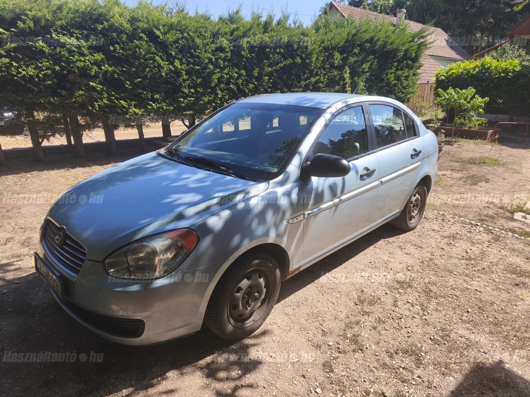 HYUNDAI ACCENT 2006/8 - 1