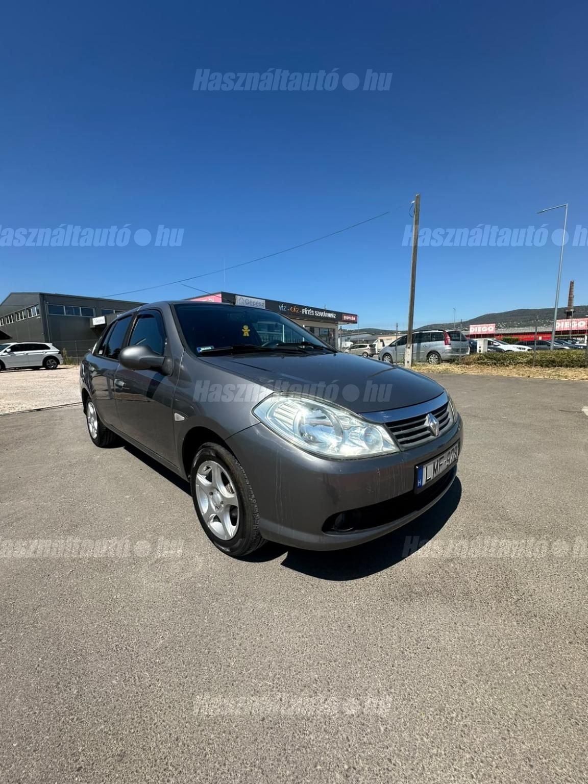 RENAULT THALIA 2009/10 - 1