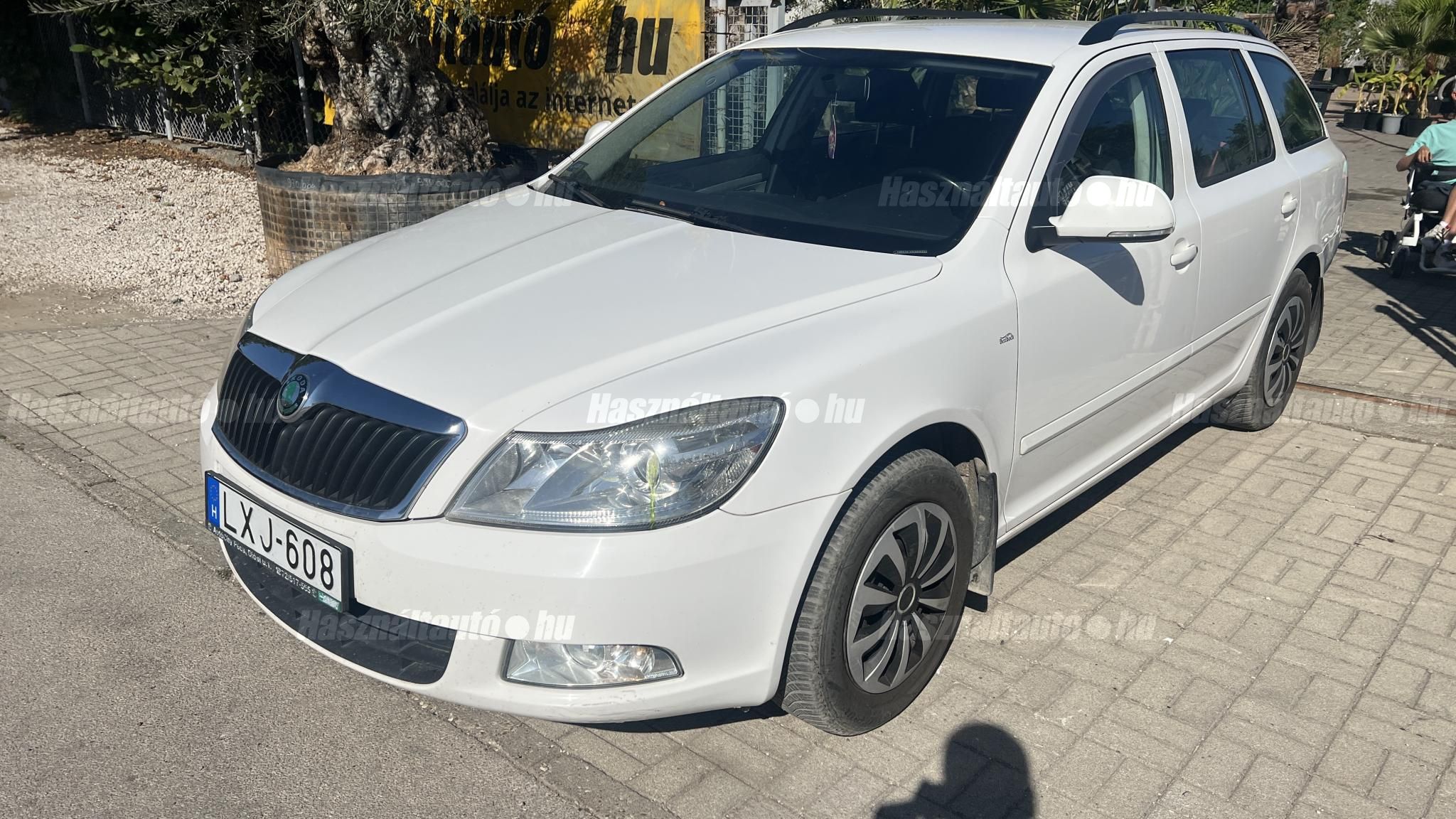 SKODA OCTAVIA 2011/8 - 1