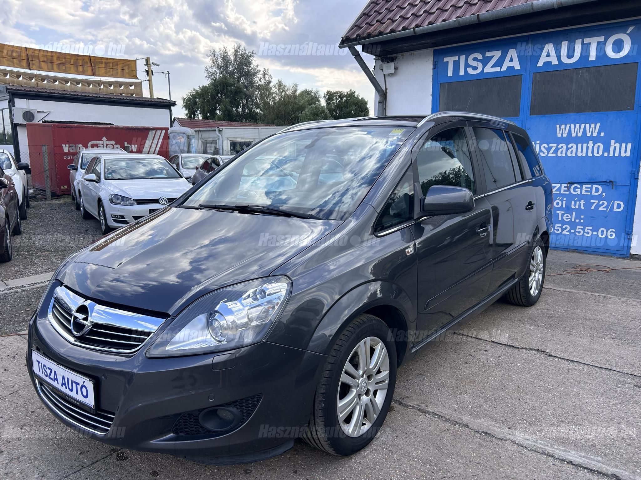 OPEL ZAFIRA B 2012/4 - 1