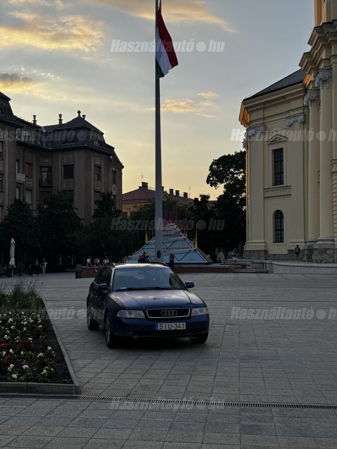 AUDI A4 1999/9 - 1