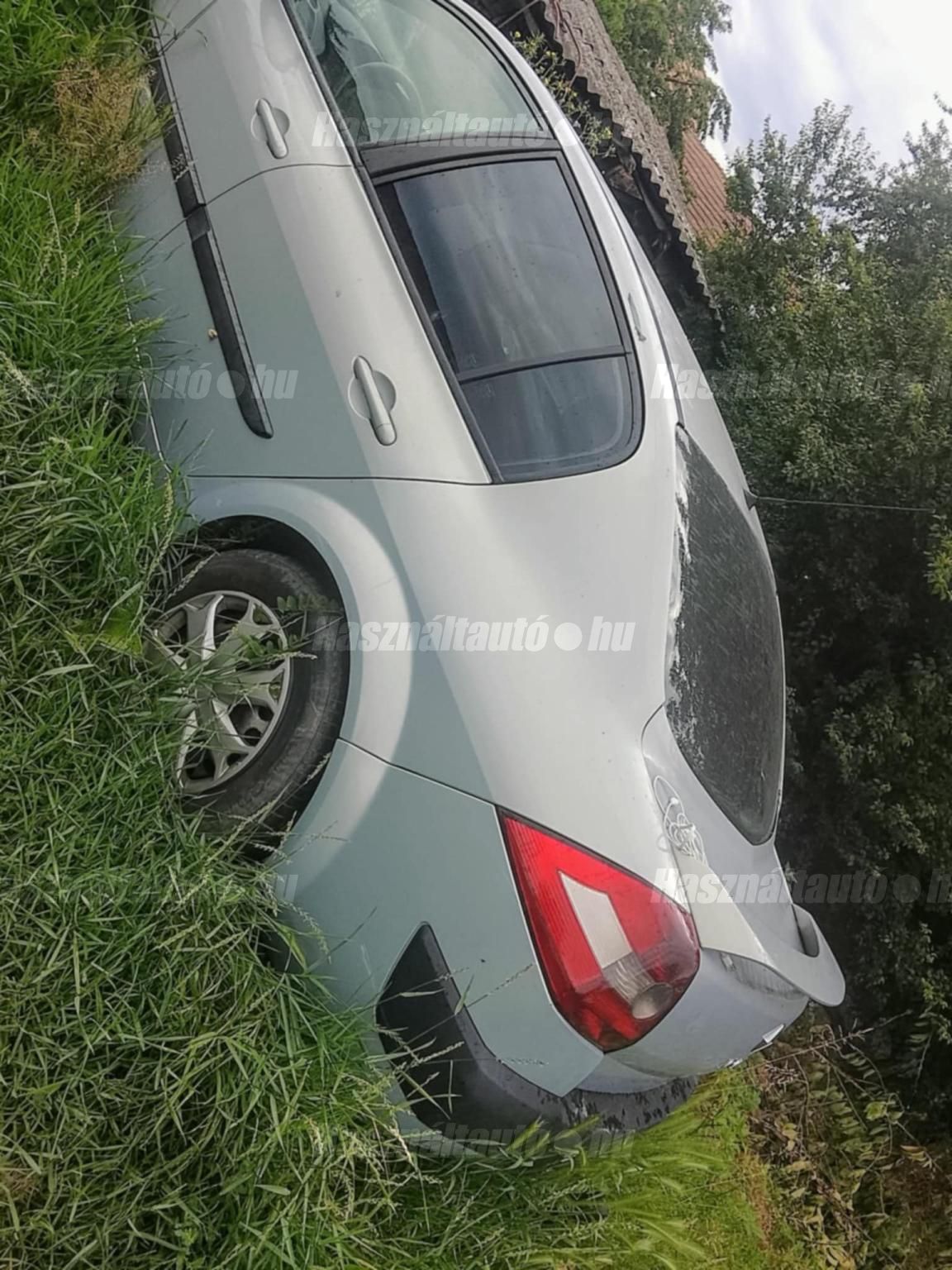 RENAULT MEGANE 2004/4 - 1