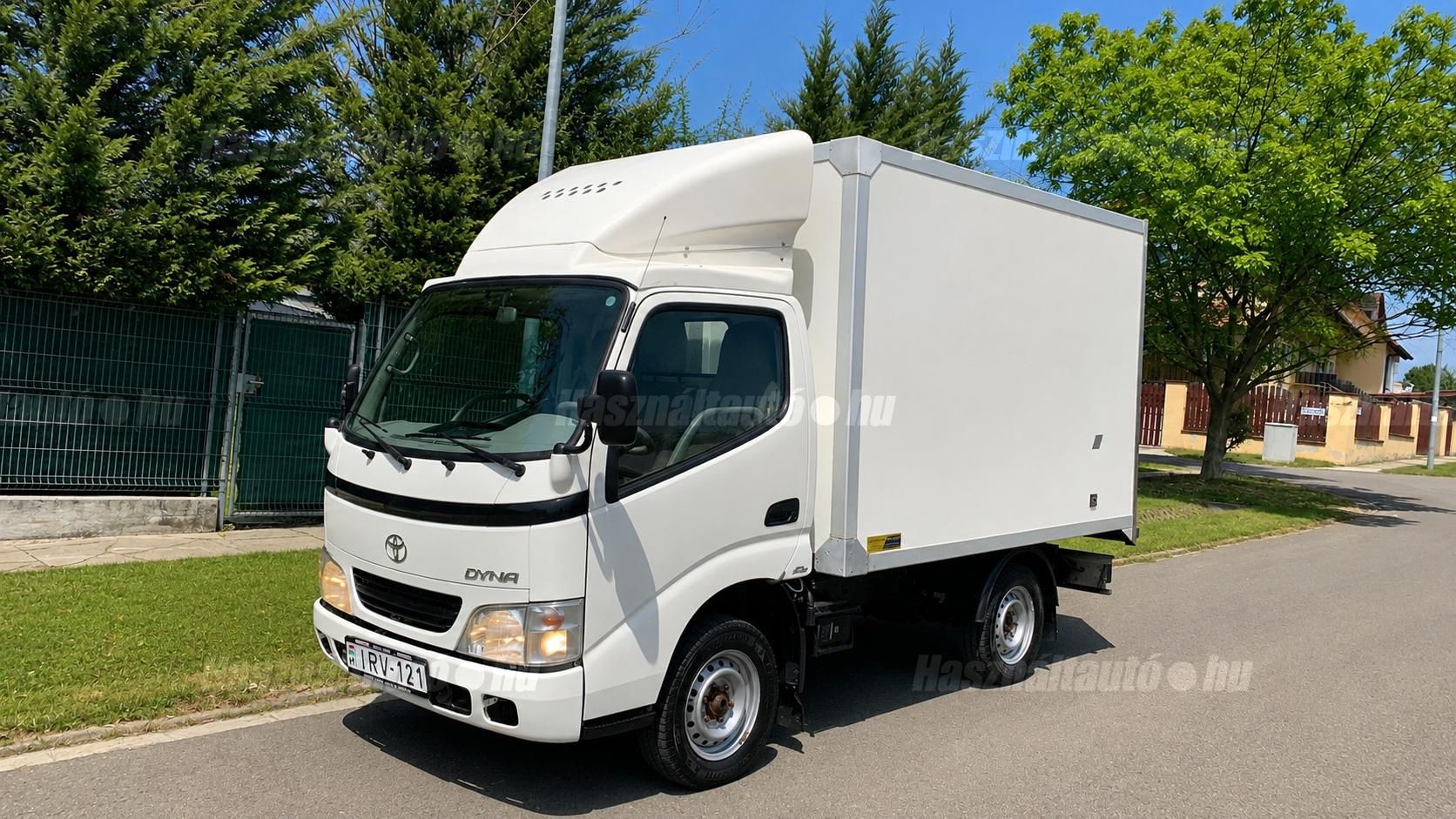 TOYOTA DYNA 2003/5 - 1