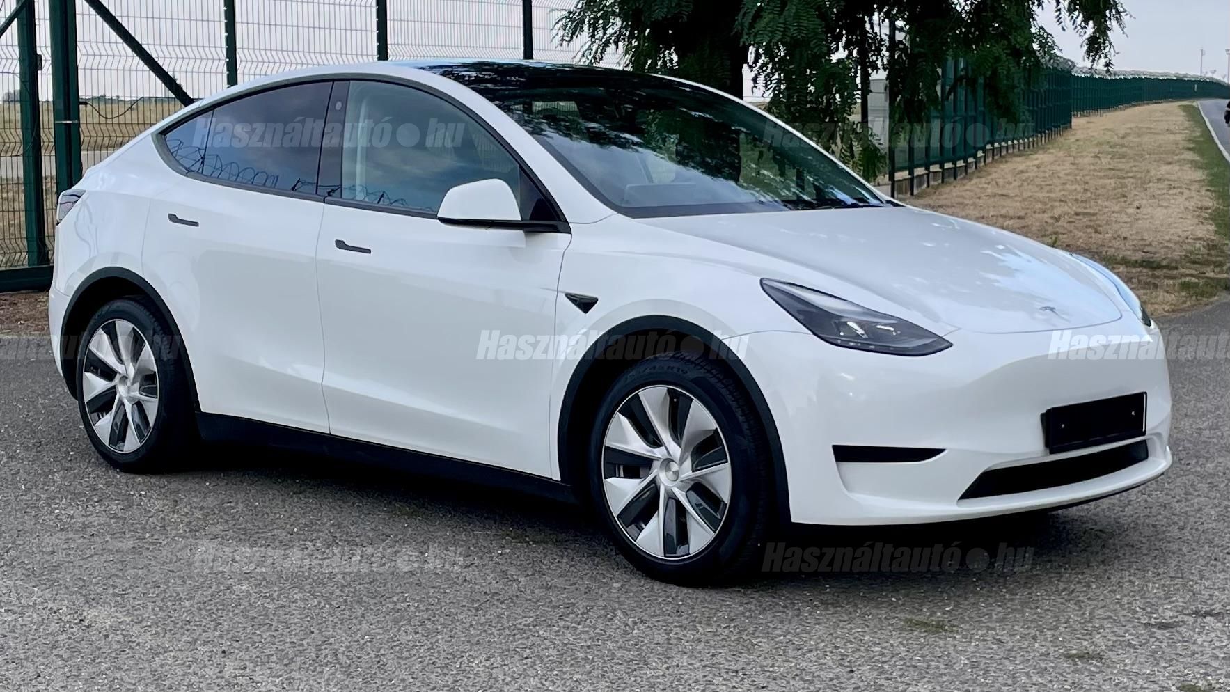 TESLA MODEL Y 2023/1 - 1