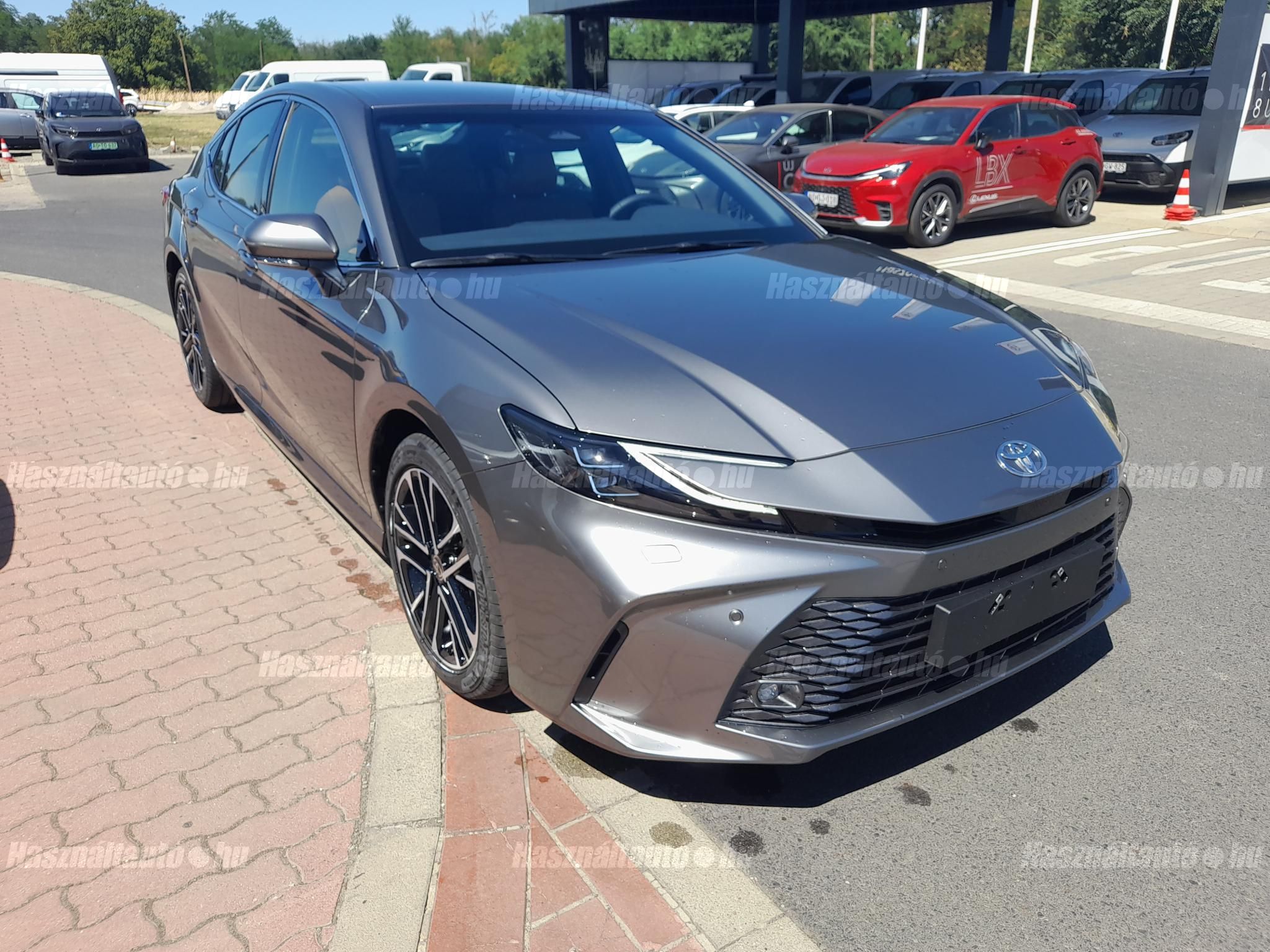 TOYOTA CAMRY 2026/5 - 1