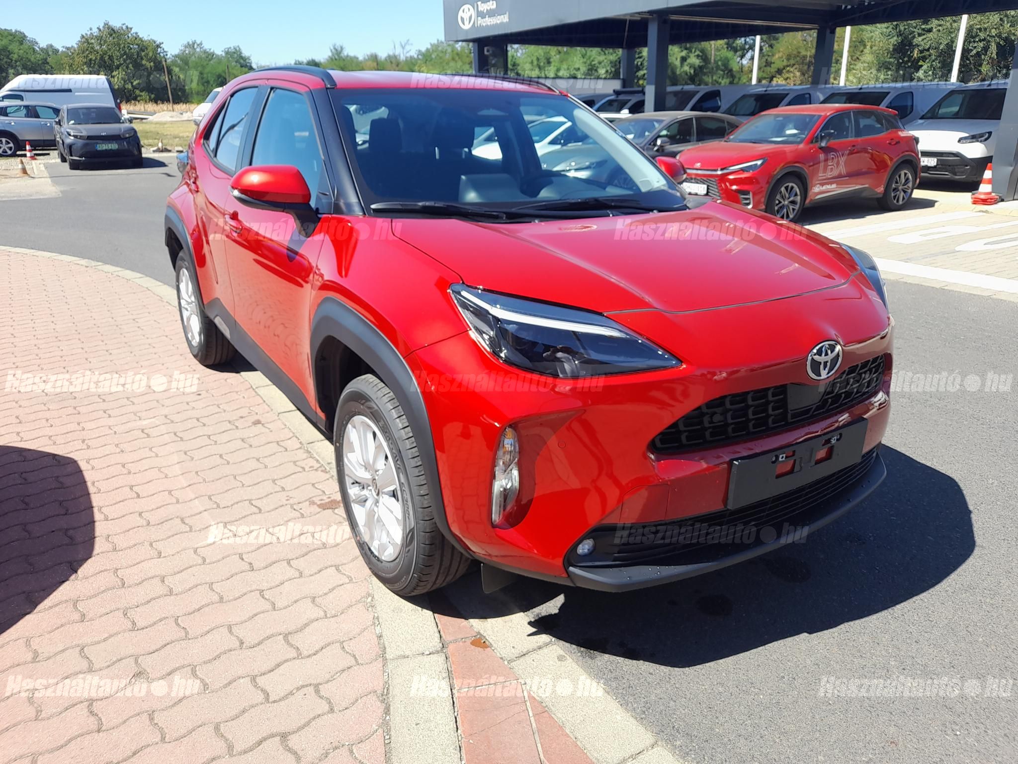 TOYOTA YARIS CROSS 2026/6 - 1