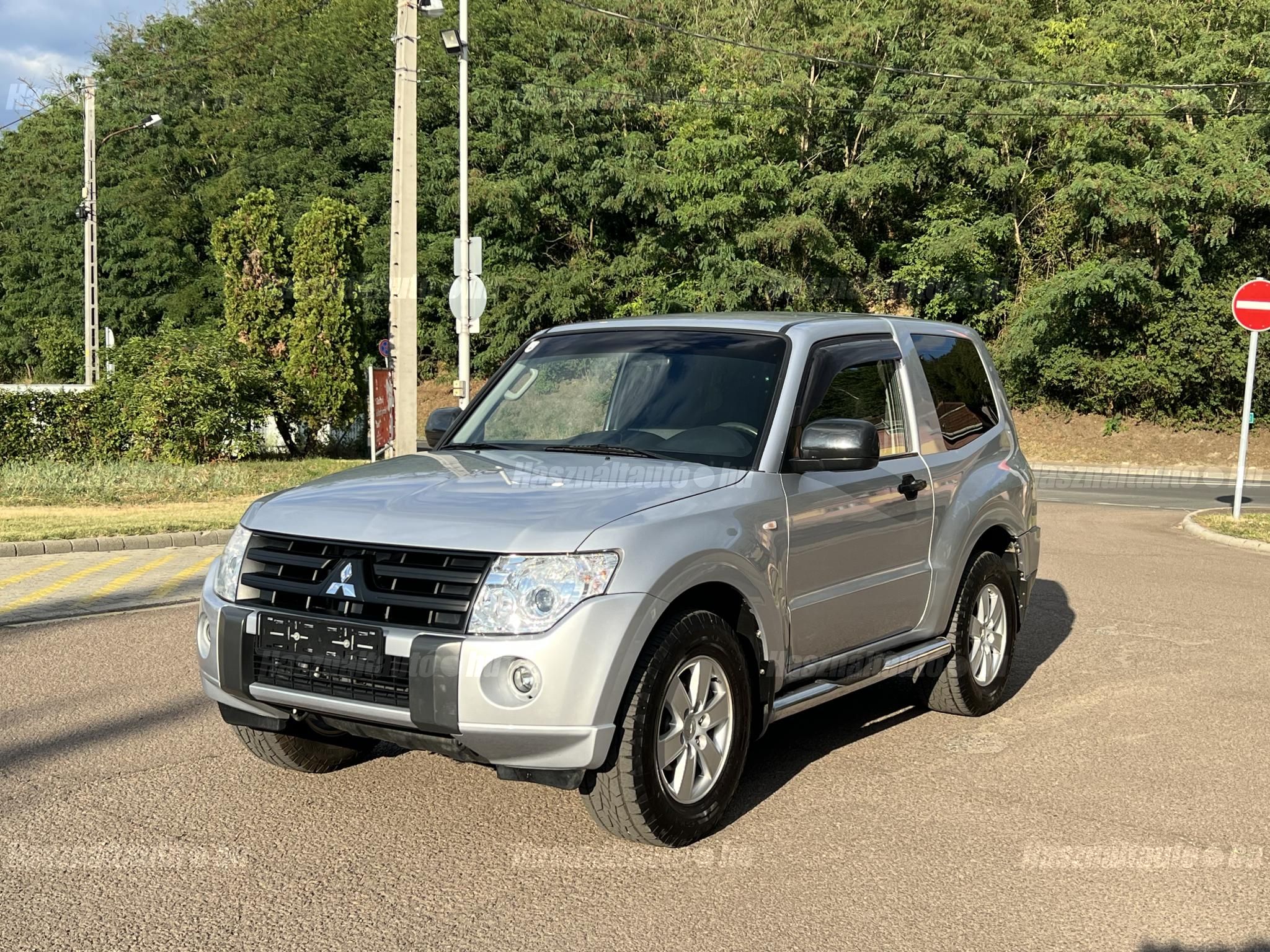 MITSUBISHI PAJERO 2010/7 - 1