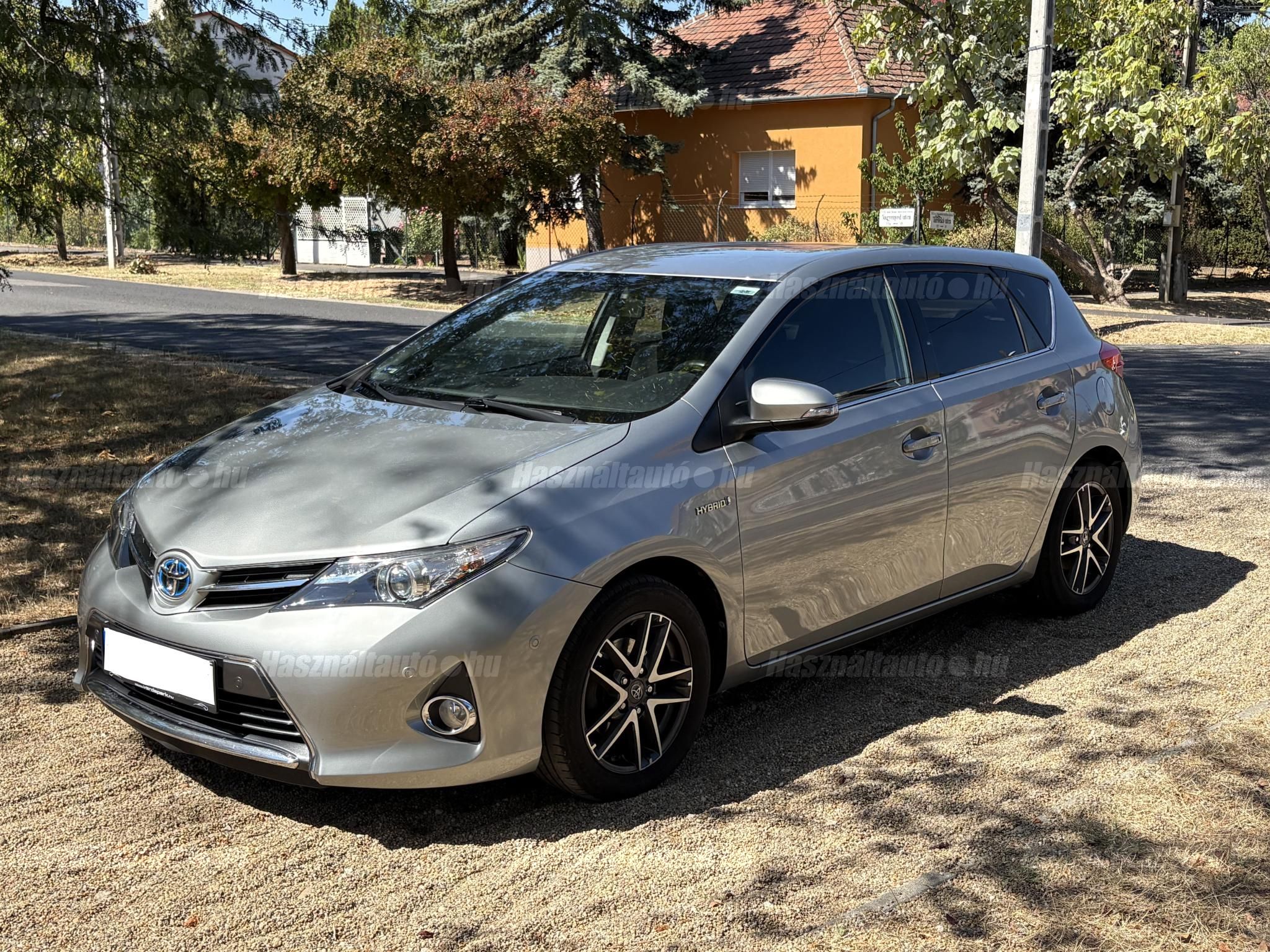 TOYOTA AURIS 2015/12 - 1