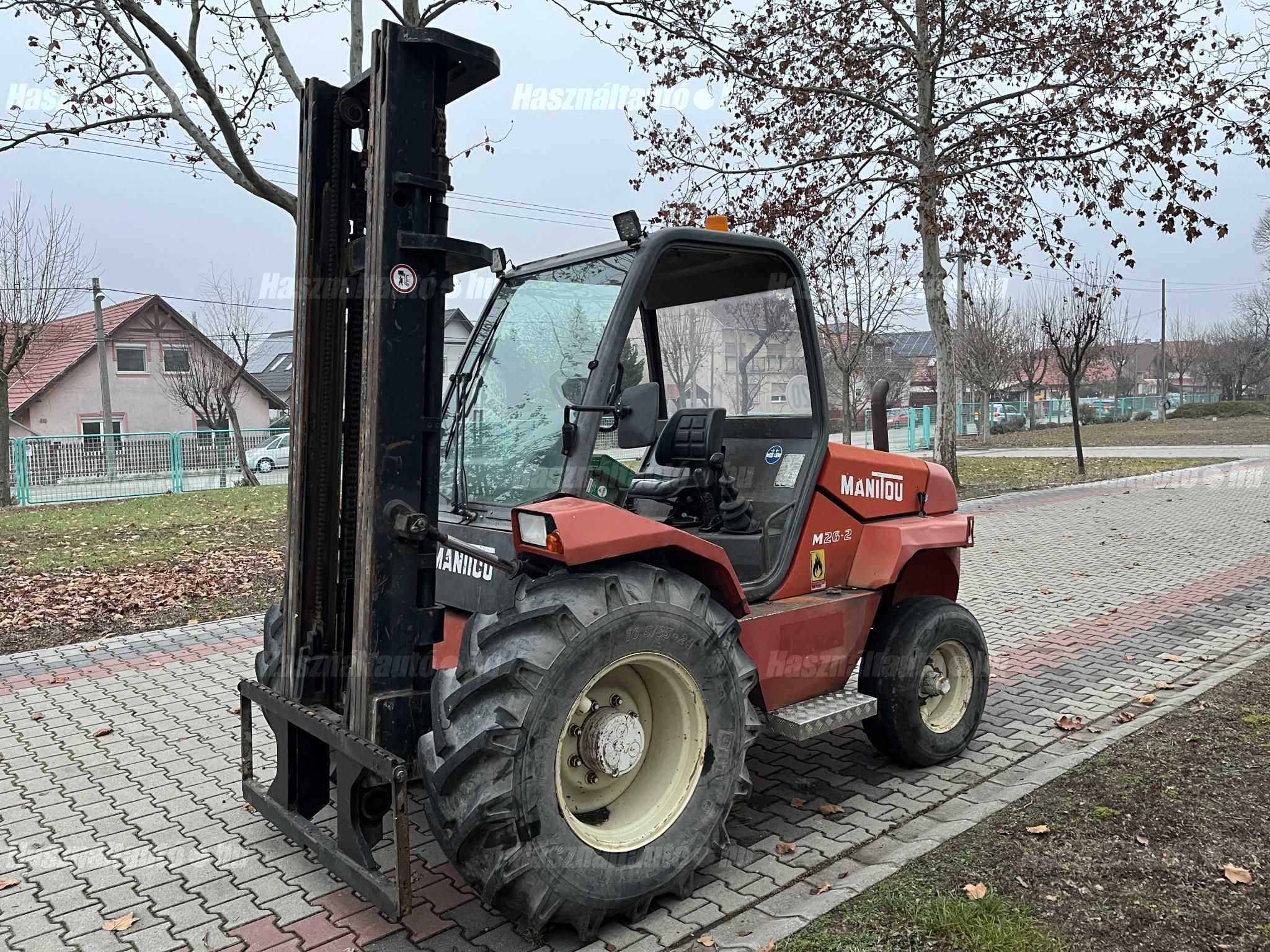 MANITOU 2001 - 1