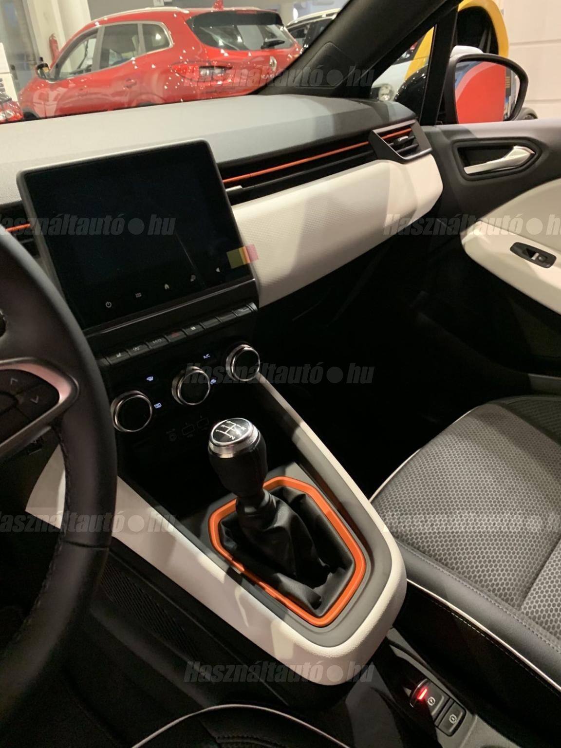 RENAULT CLIO 2020/3 - 1