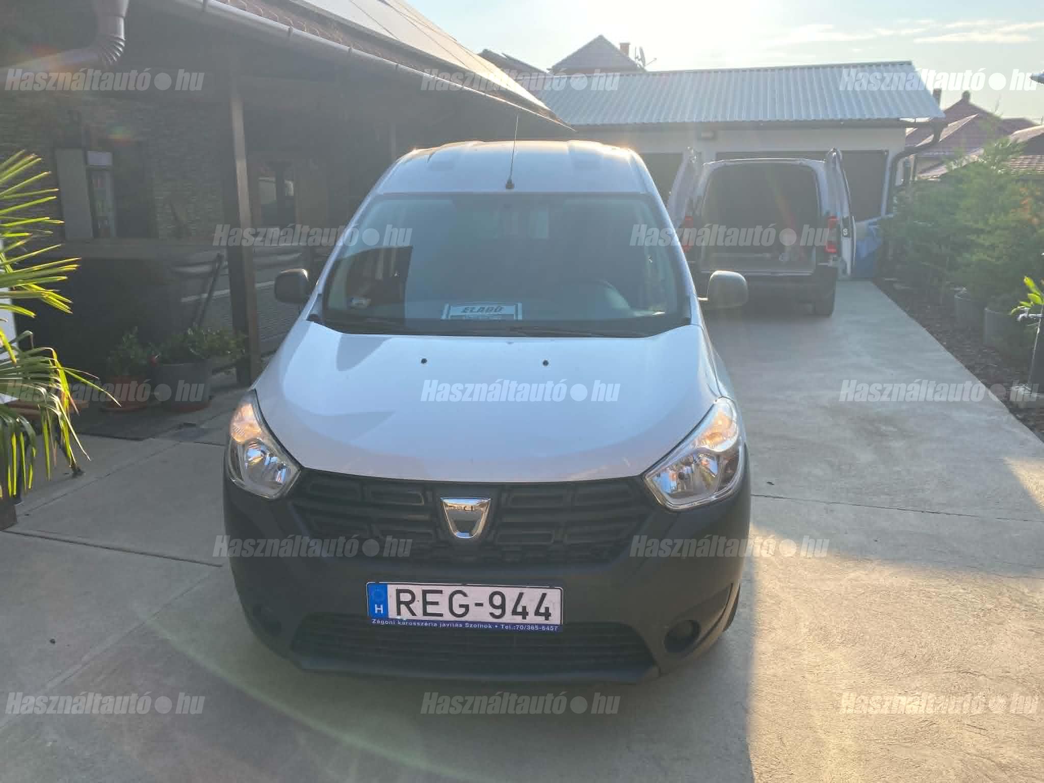 DACIA DOKKER 2018/12 - 1