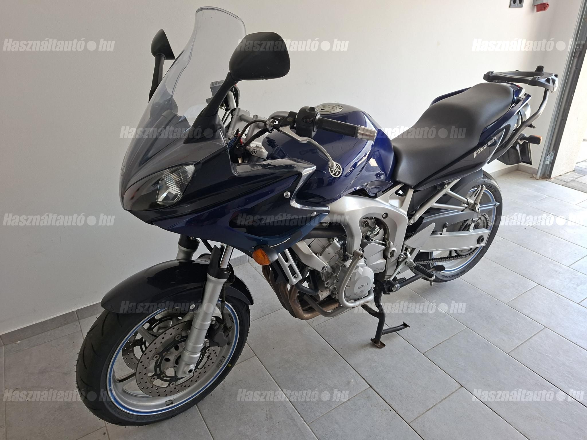 YAMAHA FZ6-S (FAZER) 2004/8 - 1
