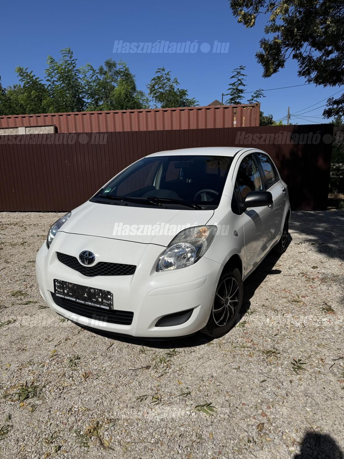 TOYOTA YARIS 2010/4 - 1