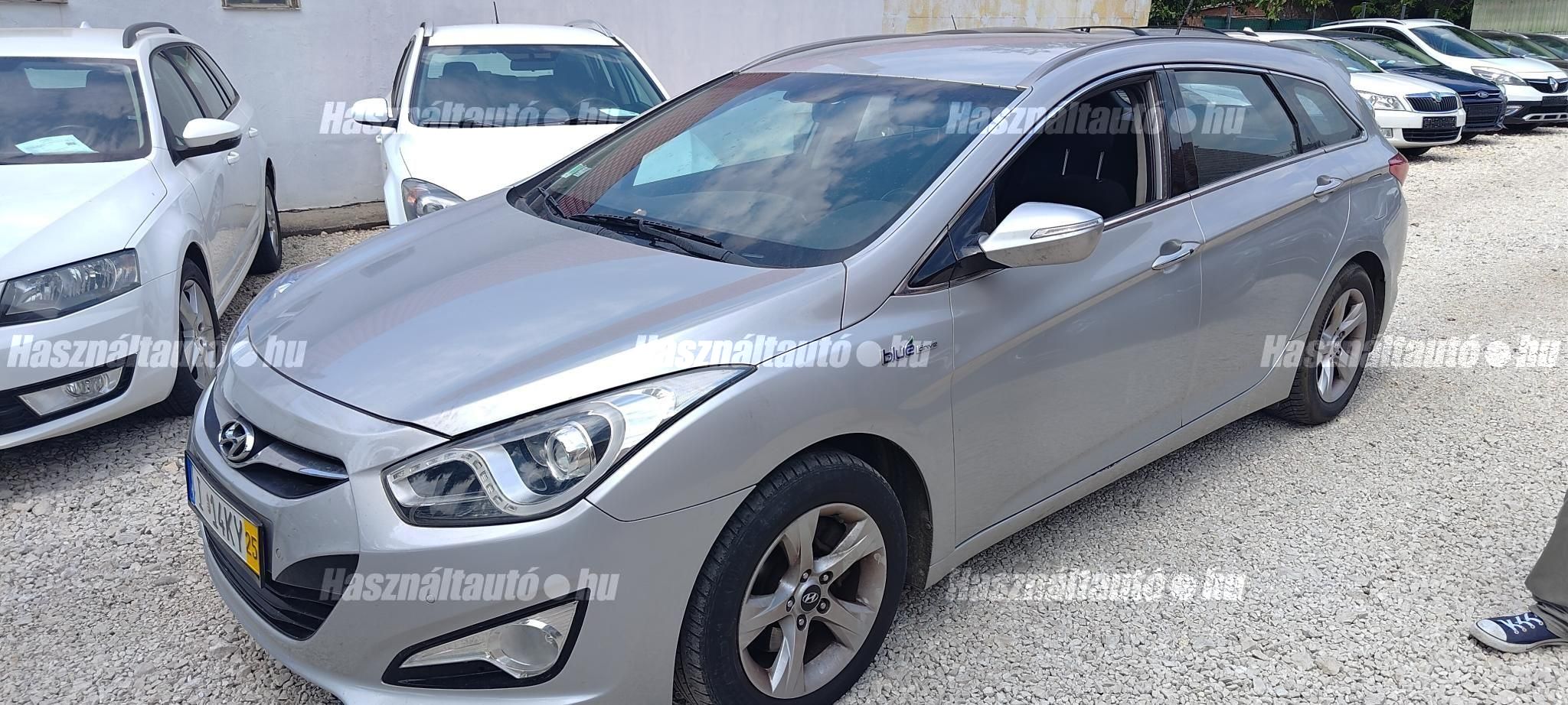 HYUNDAI I40 2013/3 - 1