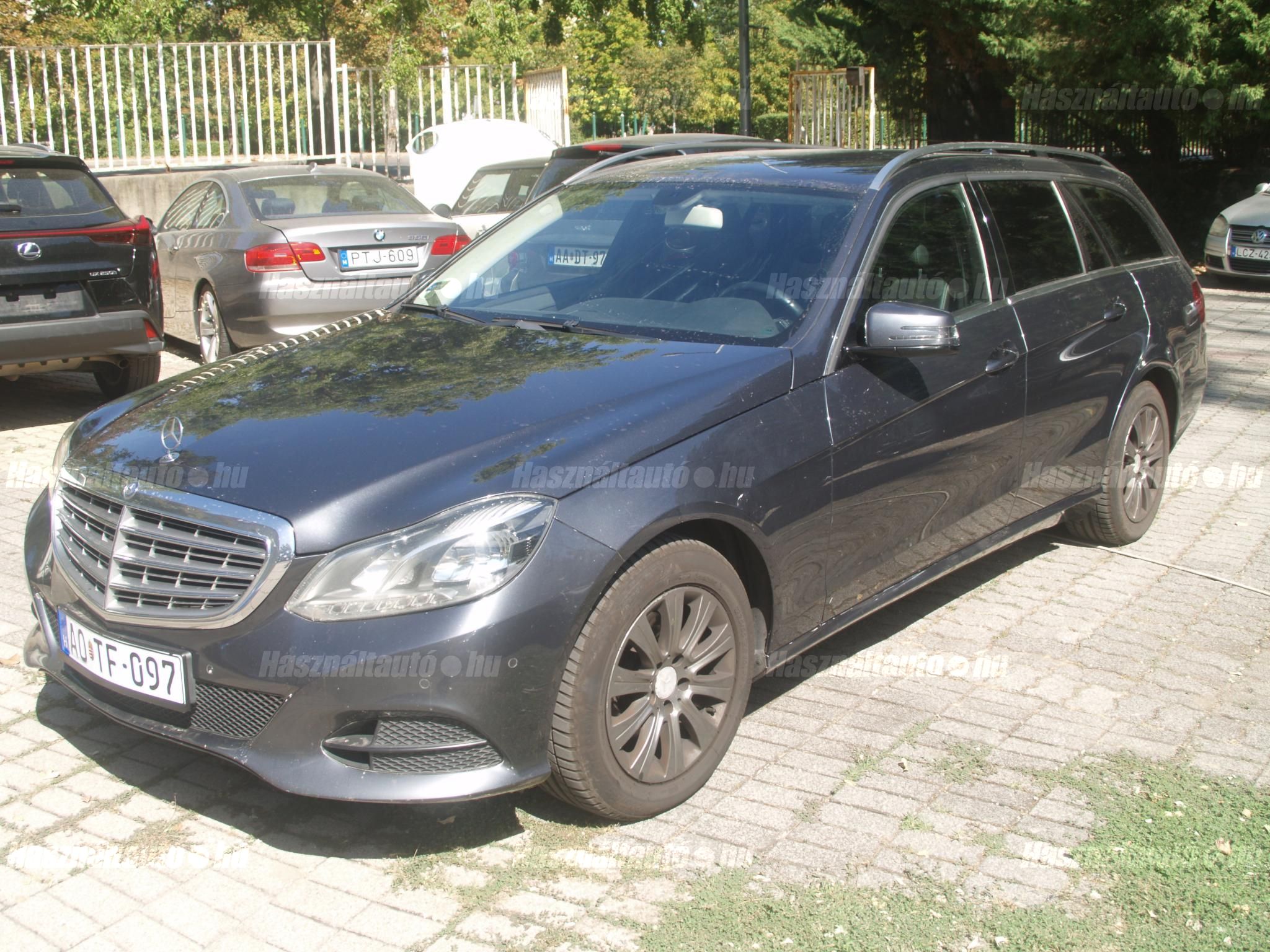 MERCEDES-BENZ E 200 2013/8 - 1