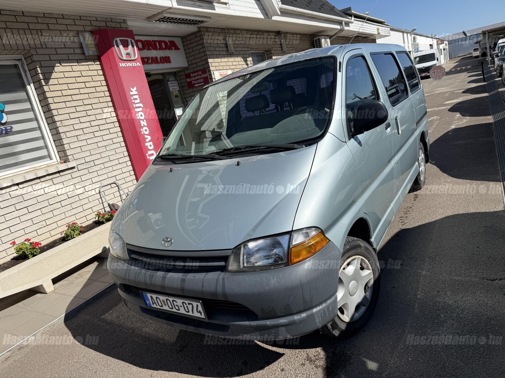 TOYOTA HIACE 1999/9 - 1