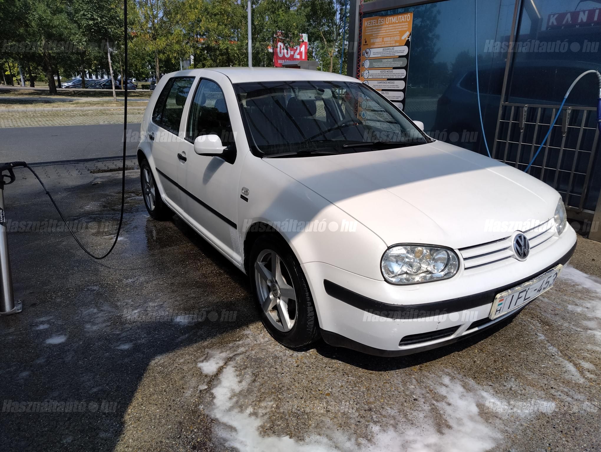 VOLKSWAGEN GOLF IV 2002/8 - 1