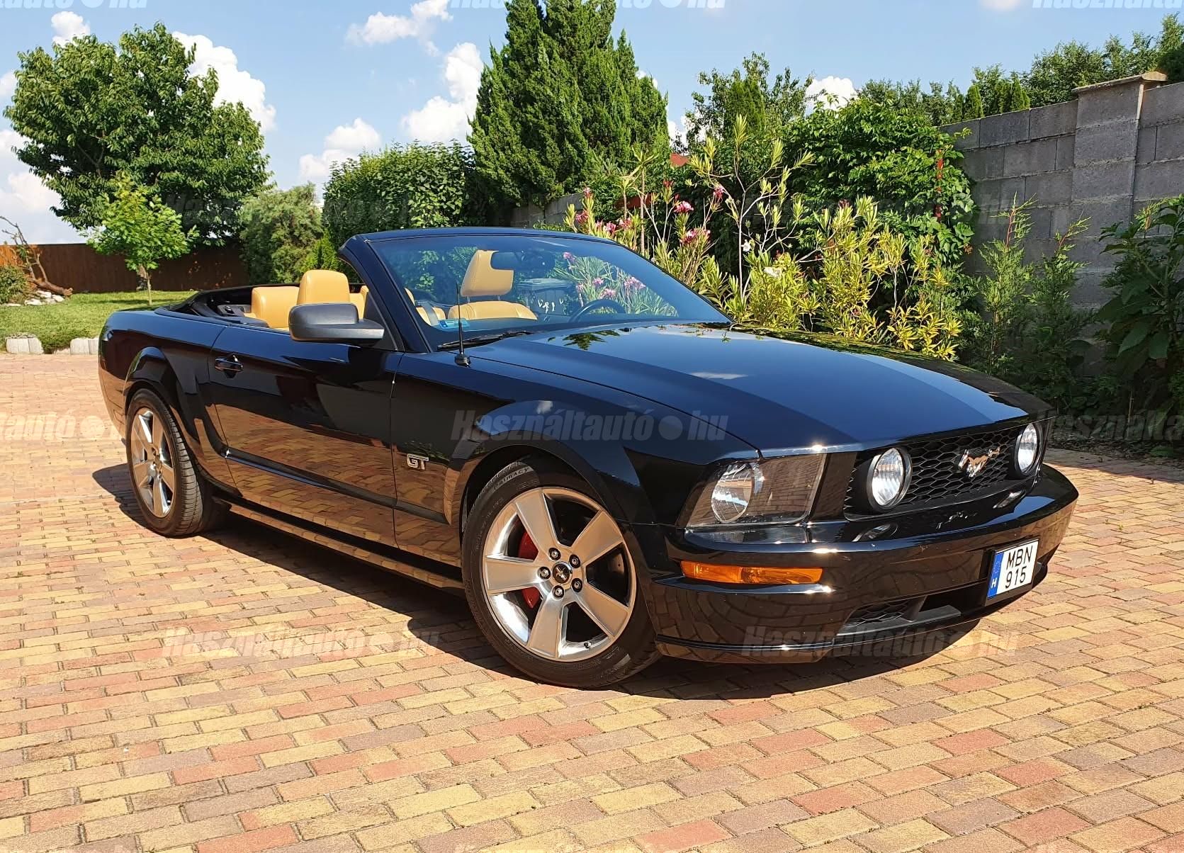 FORD MUSTANG 2006/11 - 1