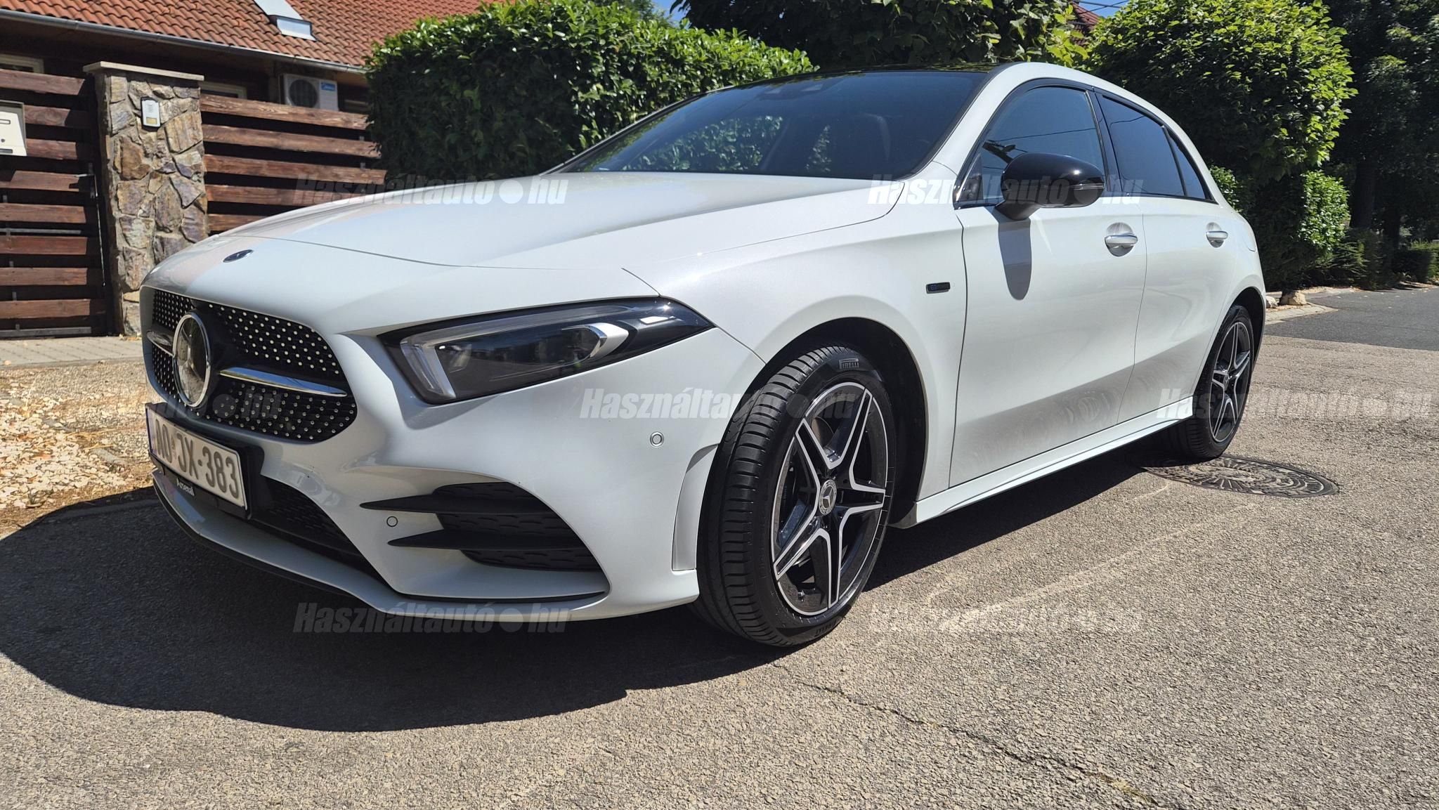 MERCEDES-BENZ A 250 2020/10 - 1