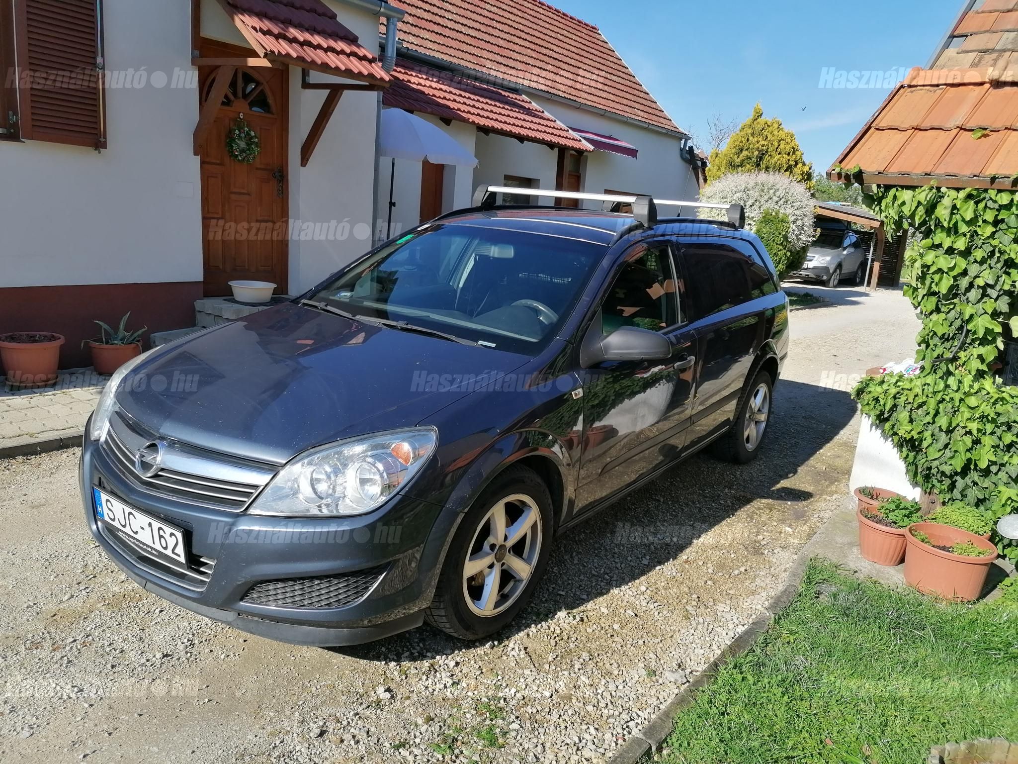 OPEL ASTRA H 2009/8 - 1