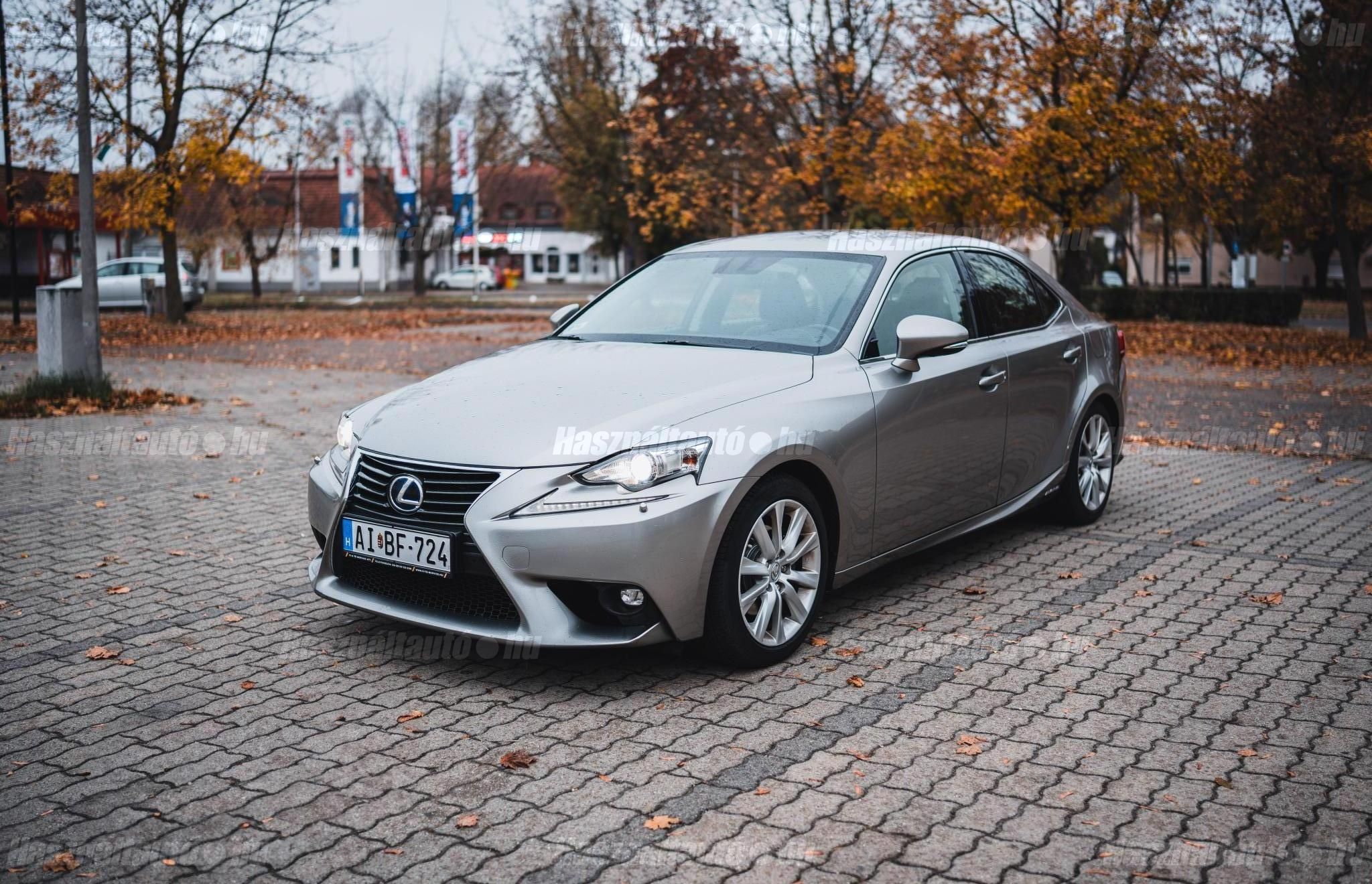 LEXUS IS 2015 - 1