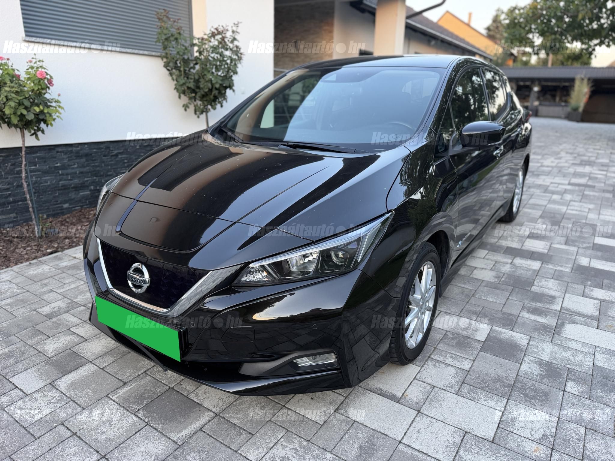 NISSAN LEAF 2018/8 - 1