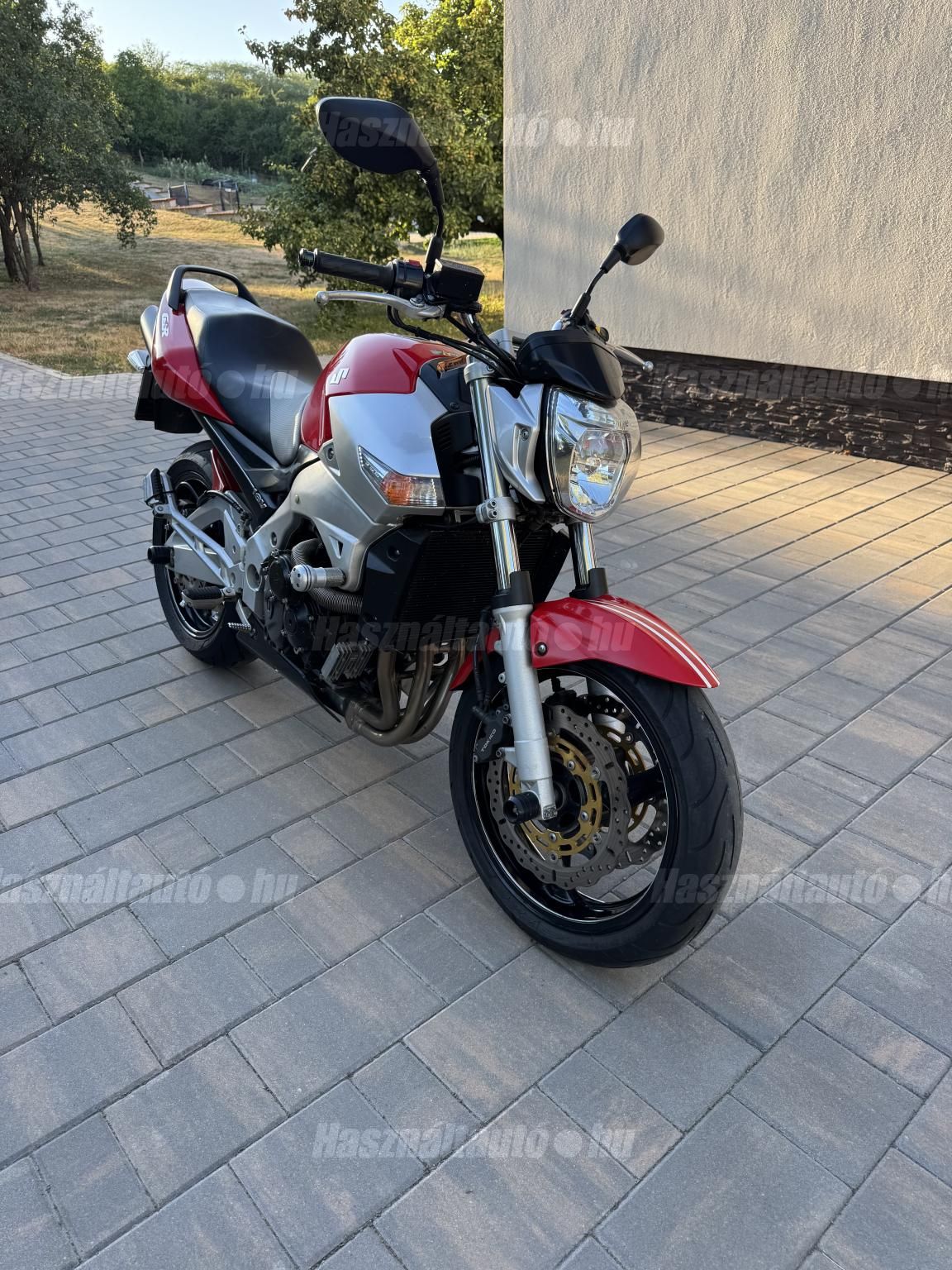SUZUKI GSR 600 2006 - 1