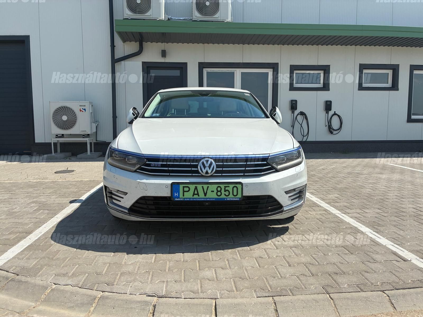 VOLKSWAGEN PASSAT 2017/8 - 1
