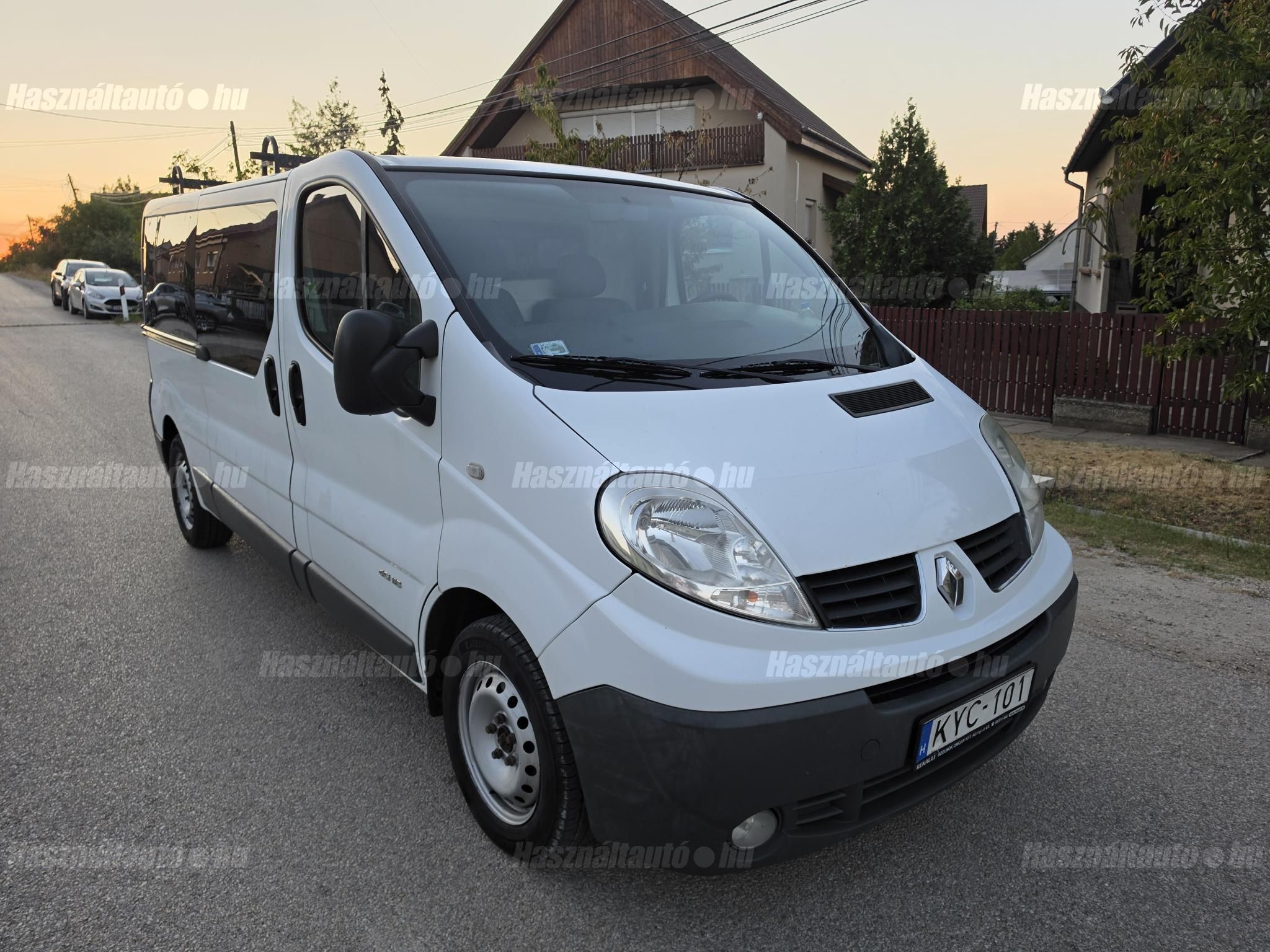 RENAULT TRAFIC 2008 - 1
