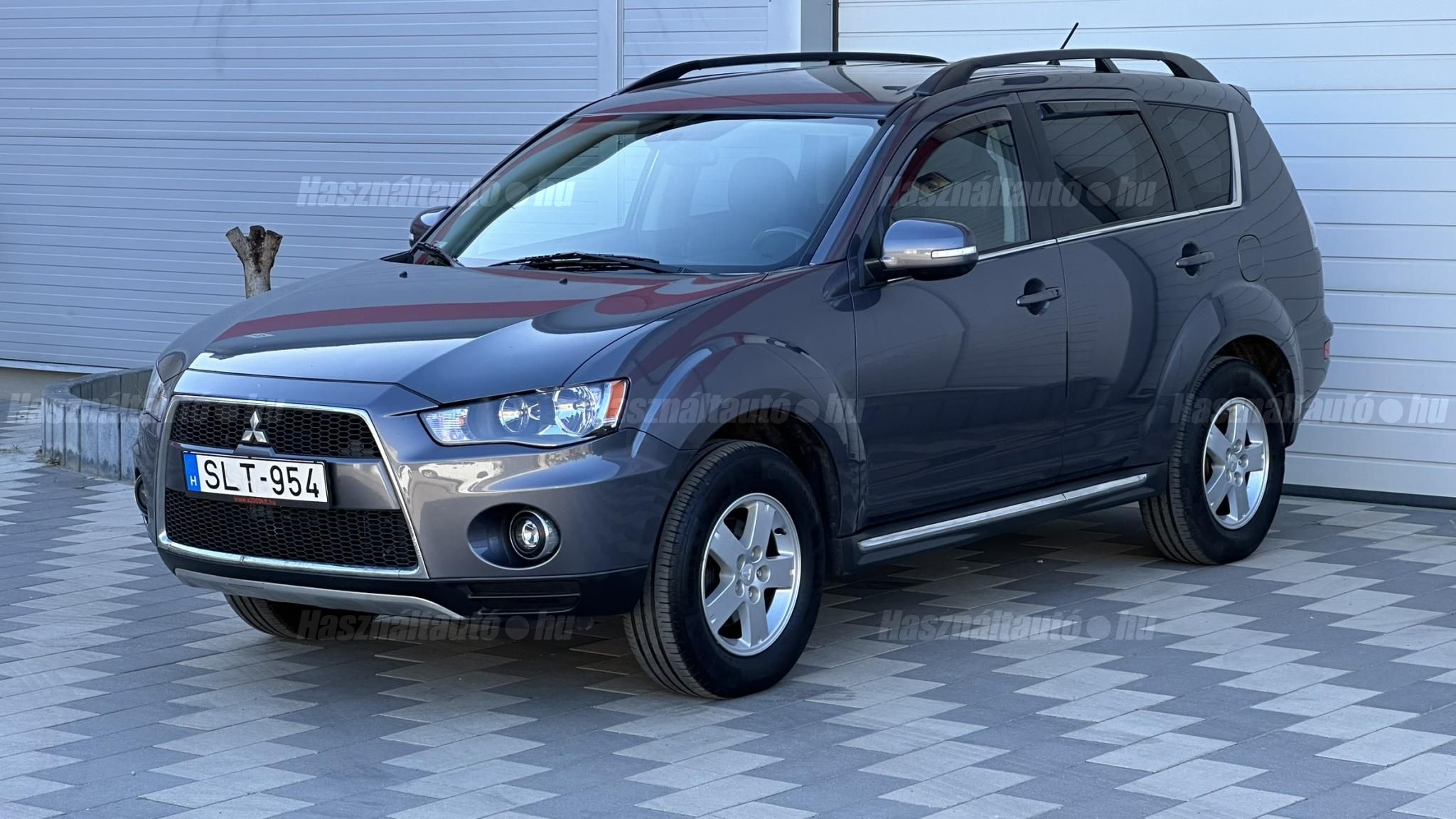 MITSUBISHI OUTLANDER 2012/8 - 1