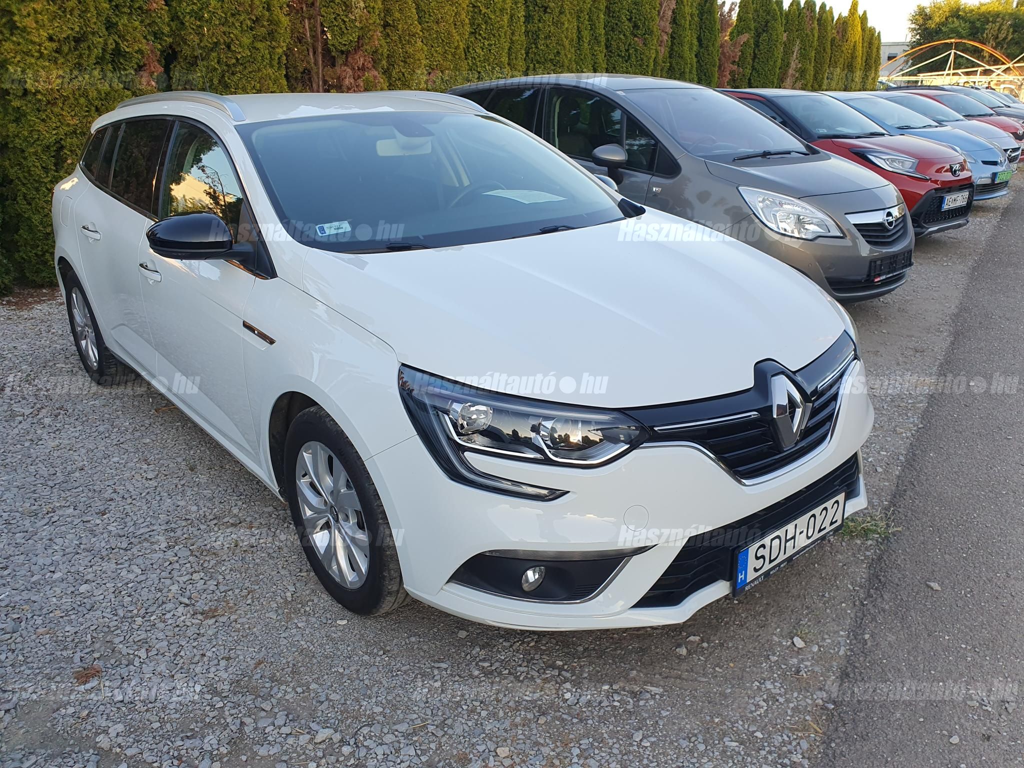 RENAULT MEGANE 2020/7 - 1