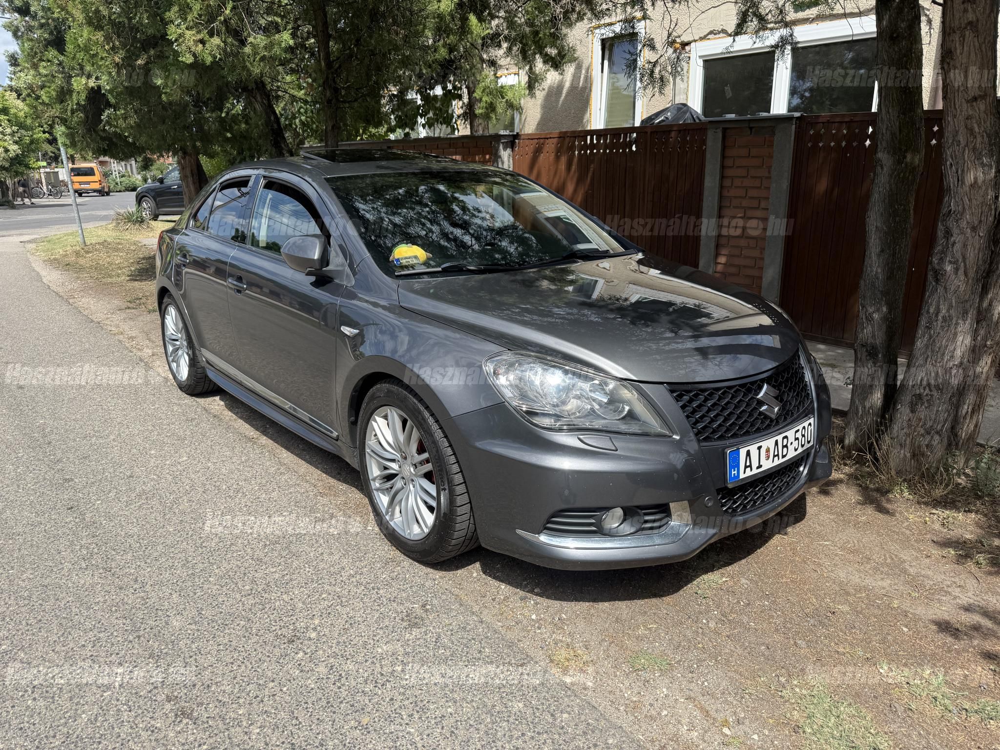 SUZUKI KIZASHI 2012/2 - 1