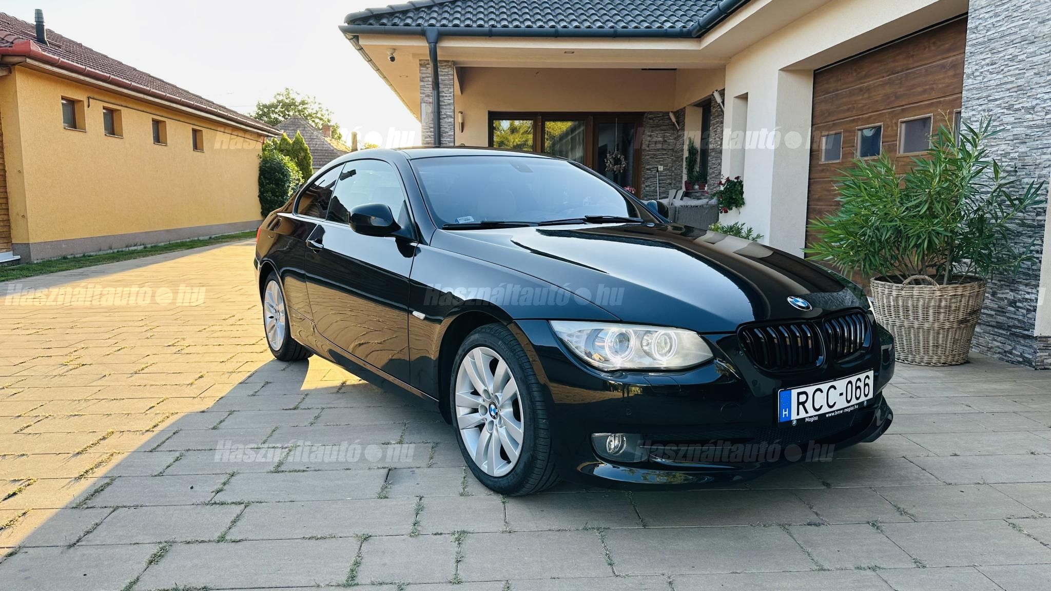 BMW 320 2010/8 - 1